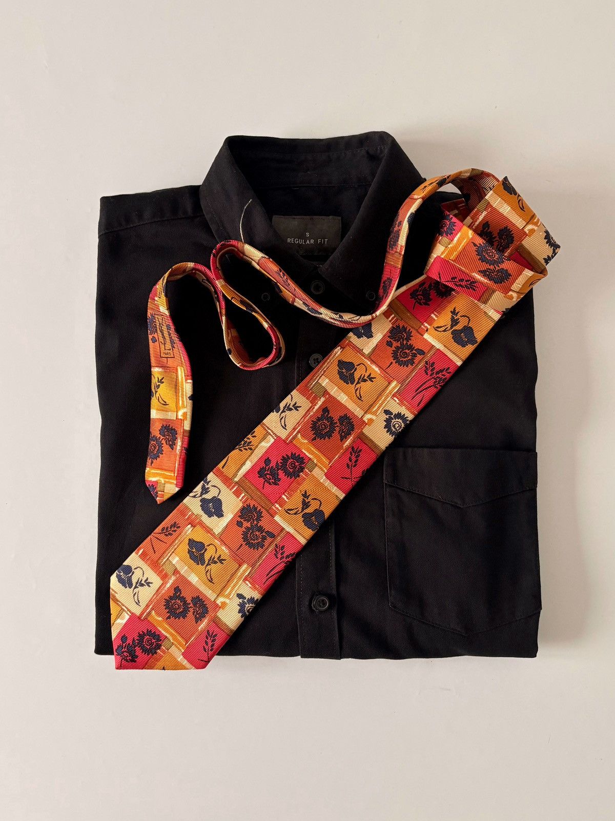Yves Saint Laurent YVES SAINT LAURENT VINTAGE SILK FLORAL ORANGE RED TIE ITALY Size ONE SIZE - 1 Thumbnail