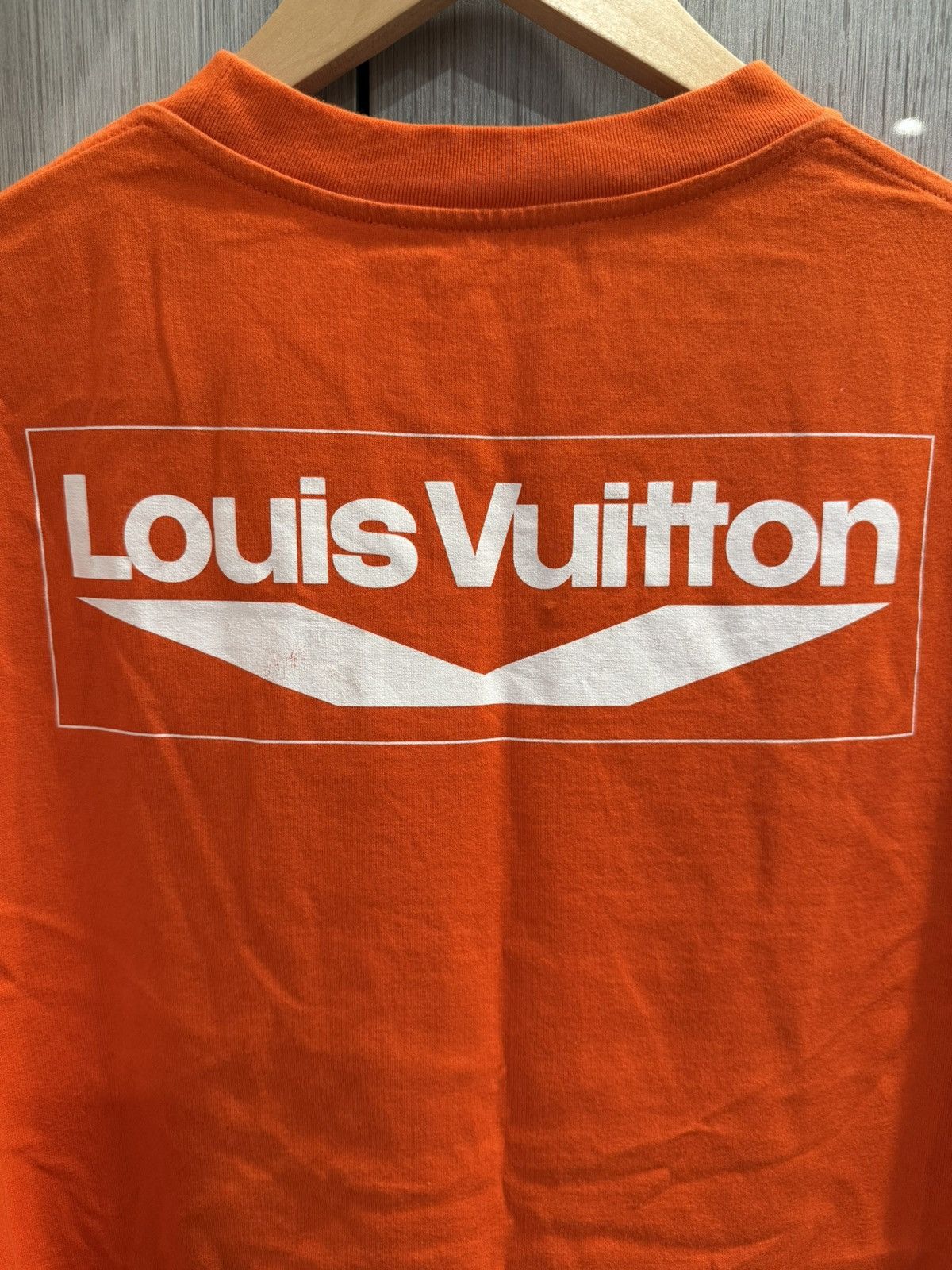 Louis Vuitton Louis Vuitton Orange Logo T Shirt Size US S / EU 44-46 / 1 - 4 Thumbnail
