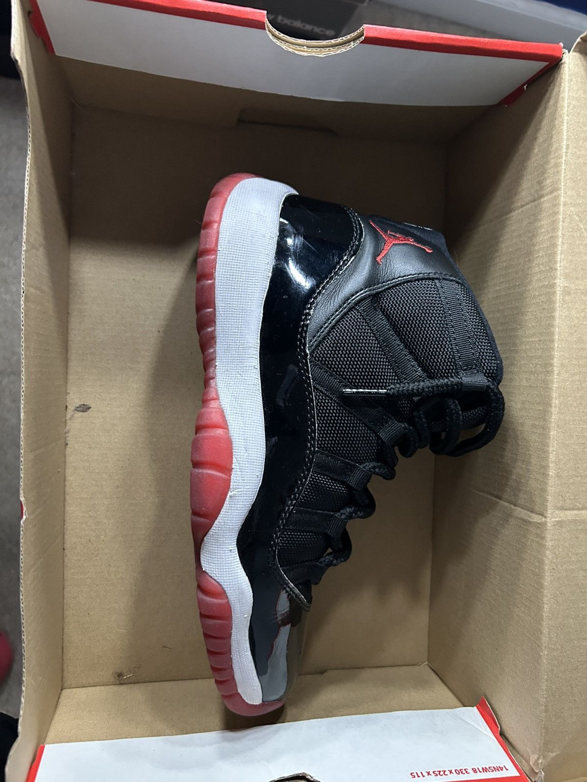 Jordan Brand × Nike Air Jordan 11 Bred Size US 7 / EU 40 - 3 Thumbnail