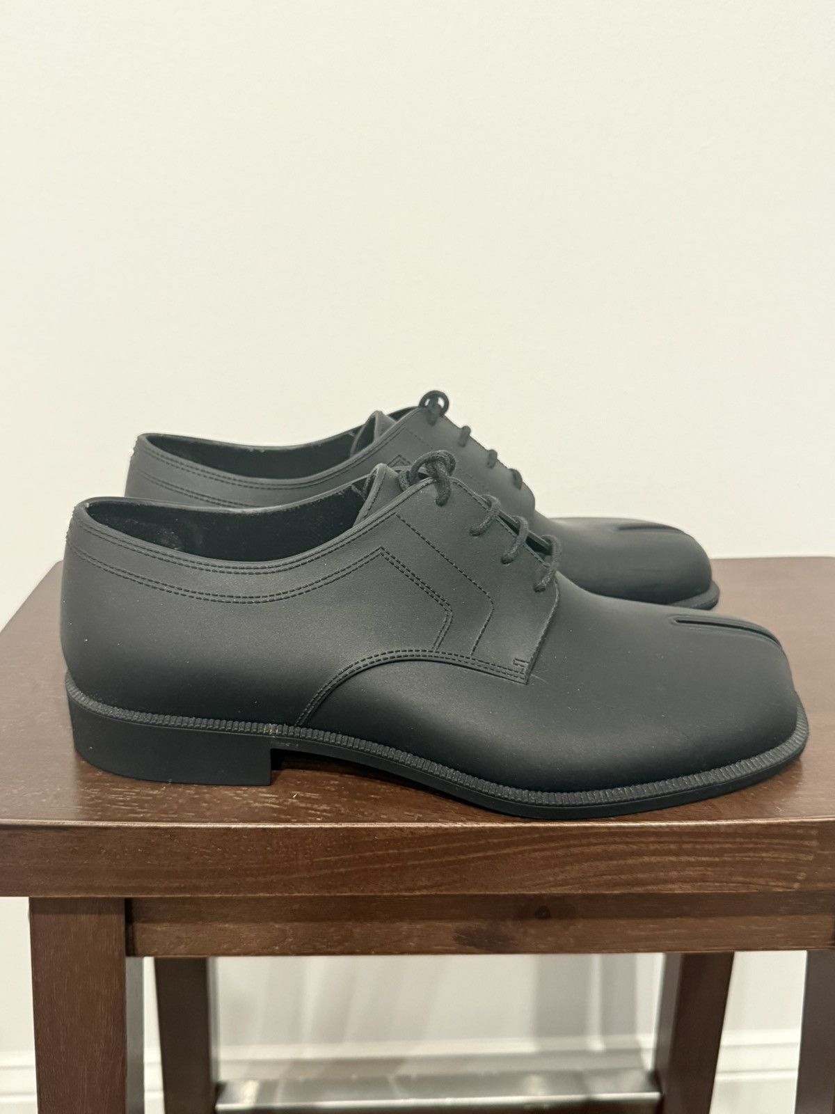Maison Margiela Maison Margiela Derby Shoes in Black Size US 8 / EU 41 - 1 Thumbnail