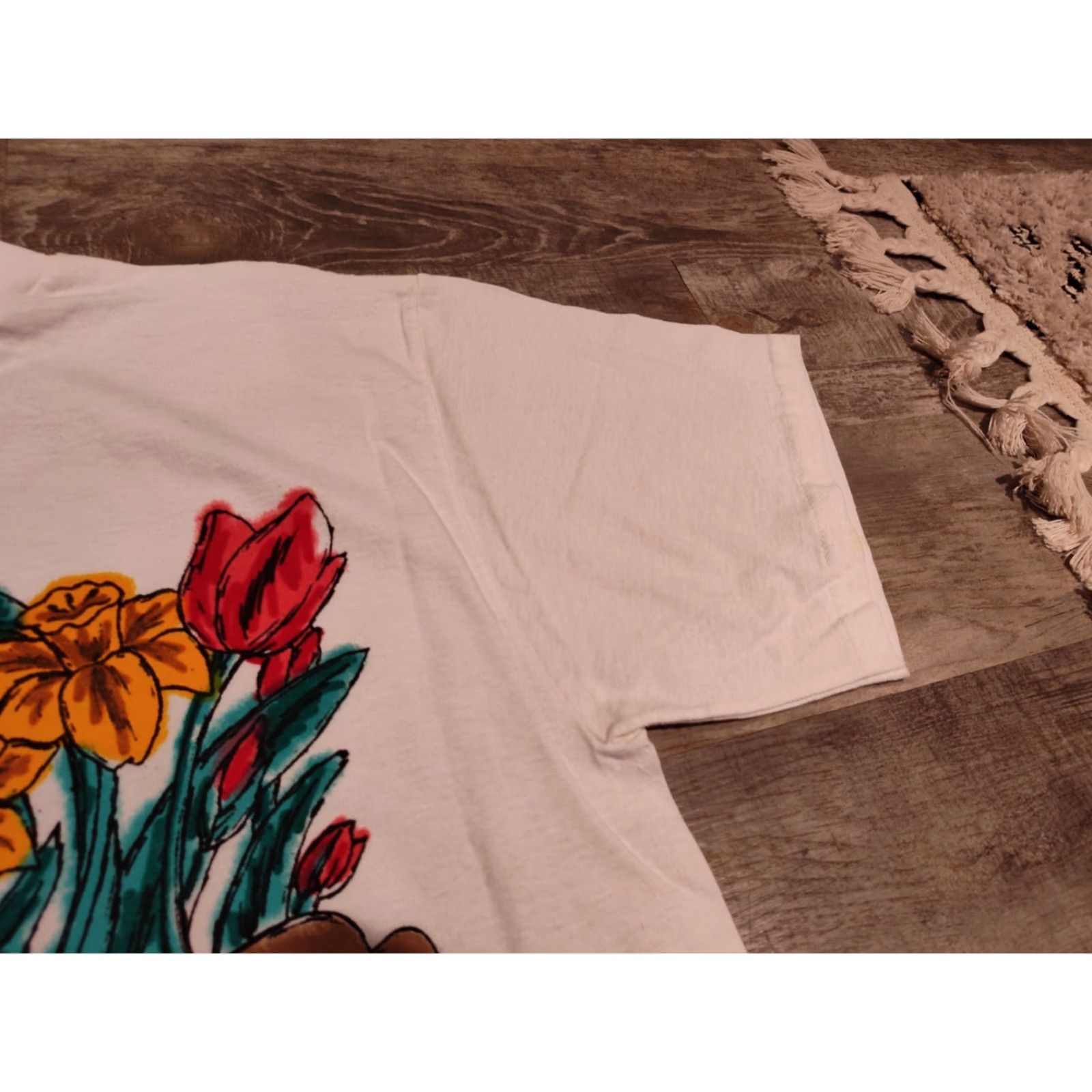 Vintage VINTAGE TSI White Graphic Print T-Shirt Unisex Adults Large Flower Mother's Day 90s Mexico Size US L / EU 52-54 / 3 - 5 Thumbnail