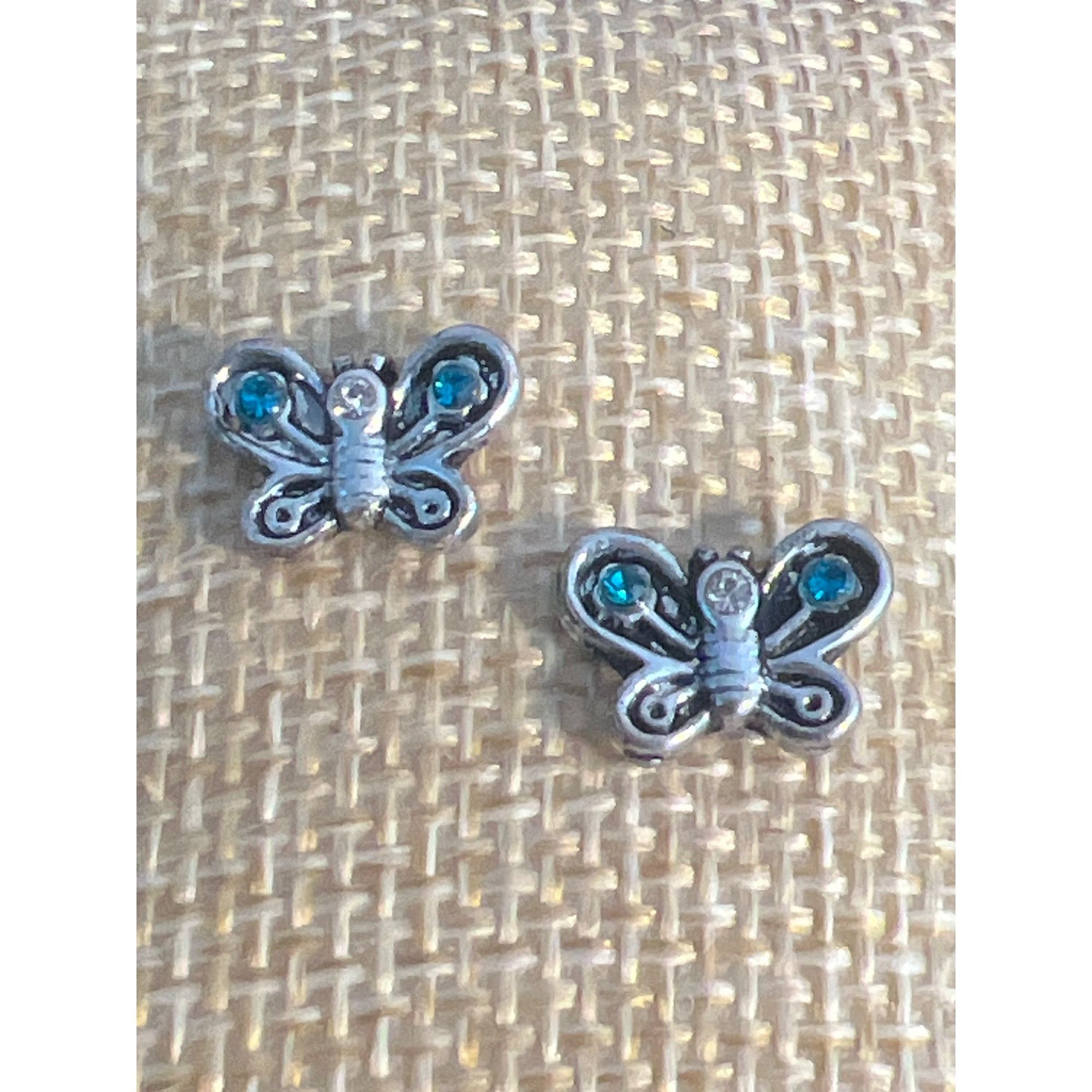 Other Silver Tone Butterfly Stud Earrings Blue Rhinestones Pierced Size ONE SIZE - 1 Thumbnail