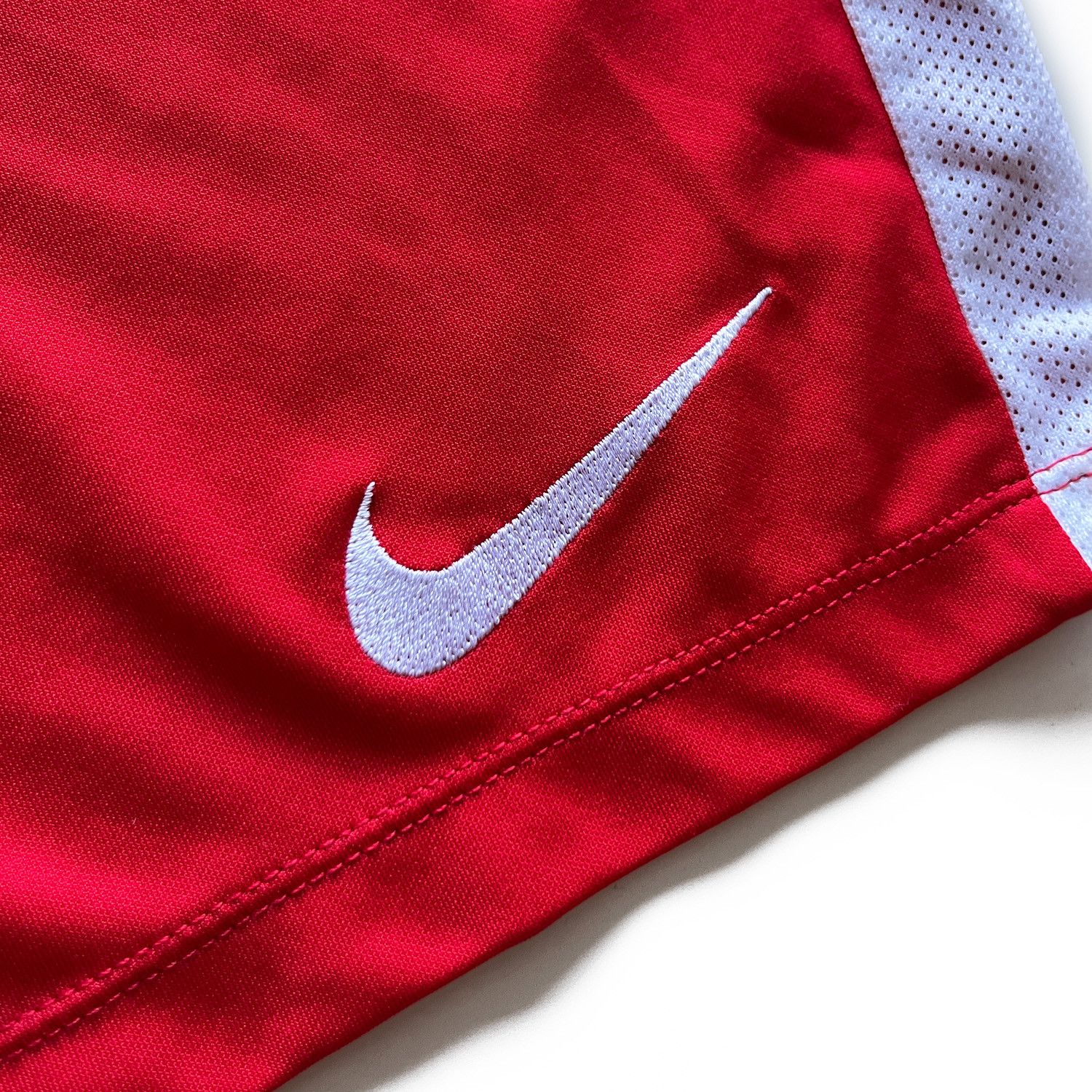 Nike DRI-FIT Featherlight Swoosh Shorts in Red/White Size US 30 / EU 46 - 2 Thumbnail