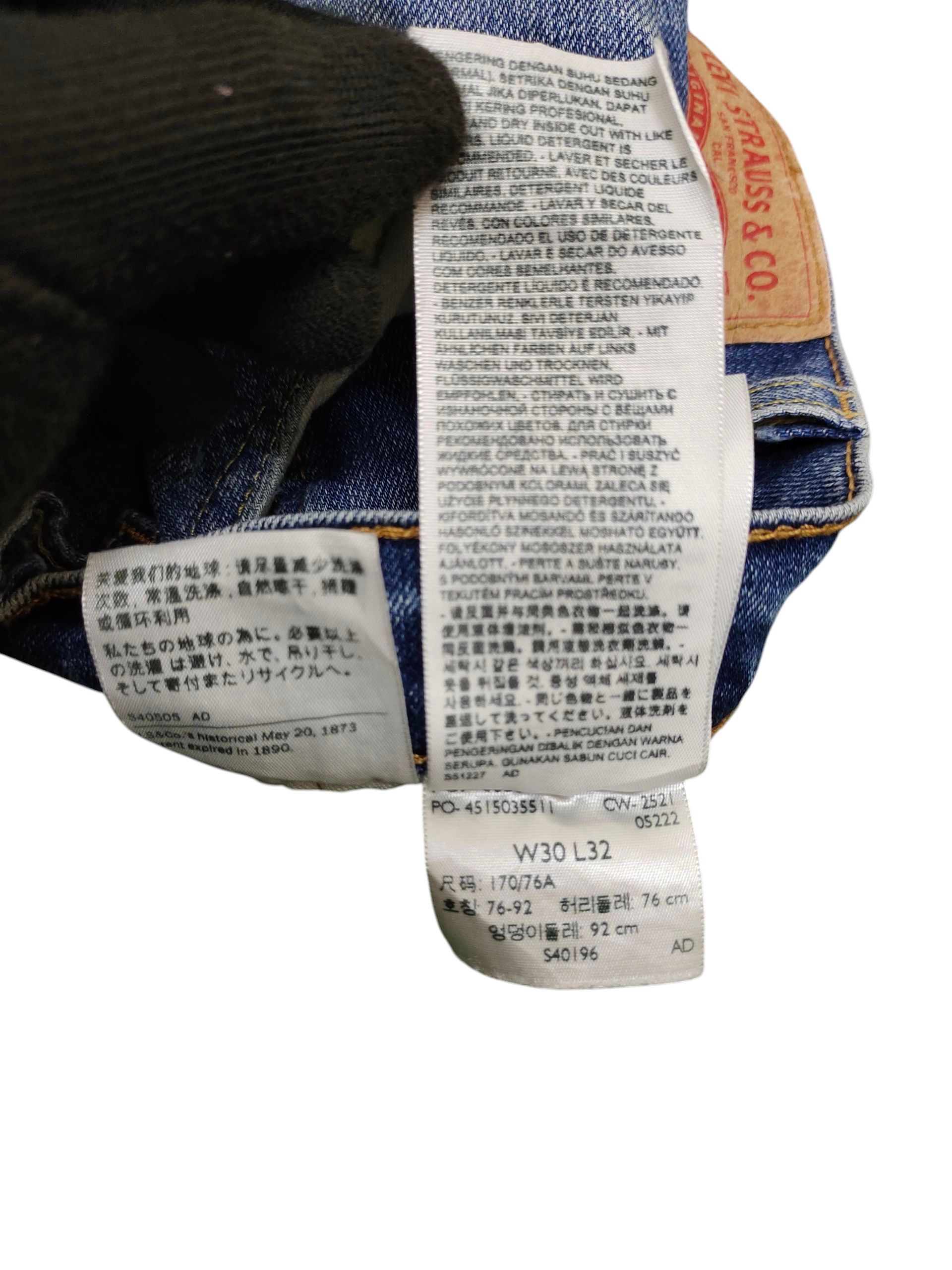 Levi's Vintage Clothing Vintage Levis 505 Clawmark Distress Faded Denim Jeans Size US 30 / EU 46 - 14 Thumbnail