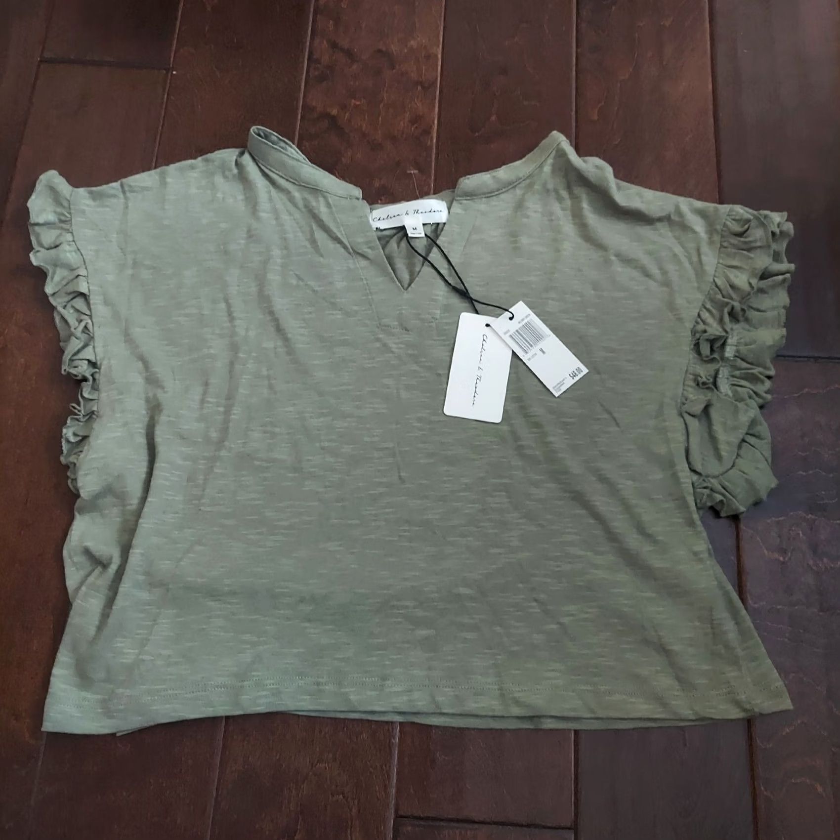 Olive Chelsea & Theodore Women's Blouse Short Sleeve V-Neck Light Olive Green M NWT MSRP 48 Size M / US 6-8 / IT 42-44 - 3 Thumbnail