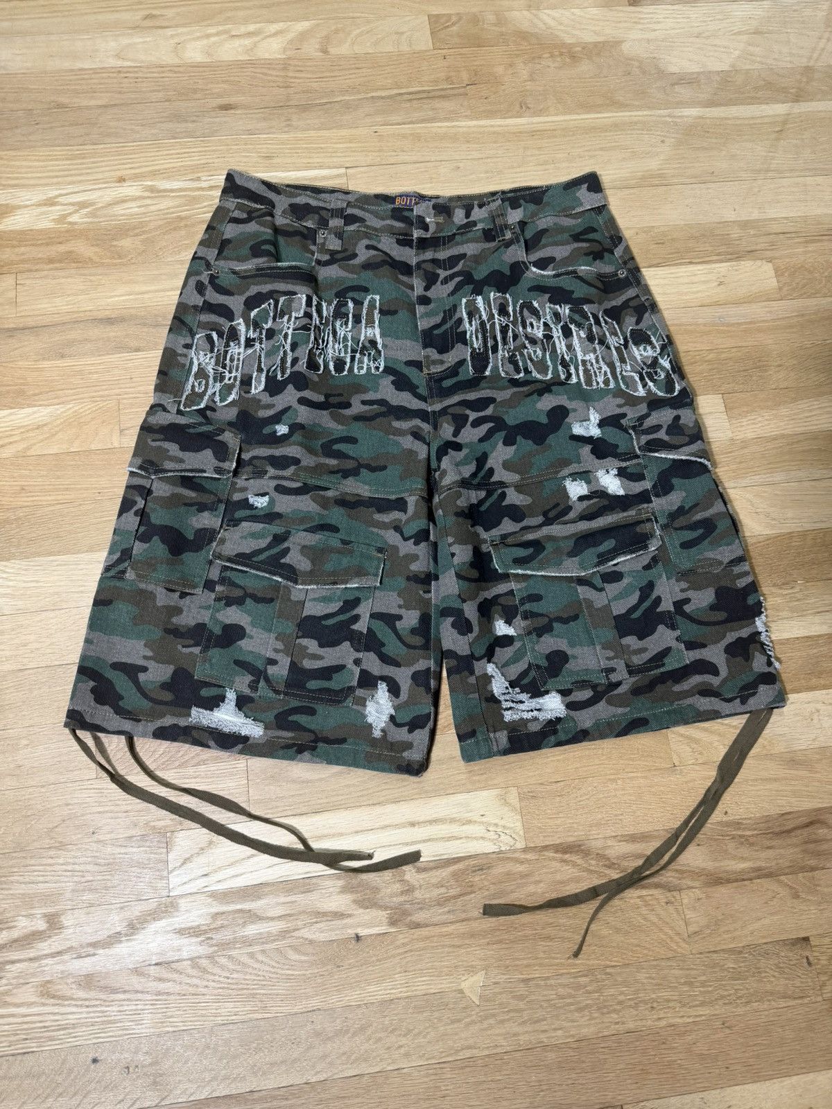 BOTTEGA DESIRES Camo Cargo Shorts