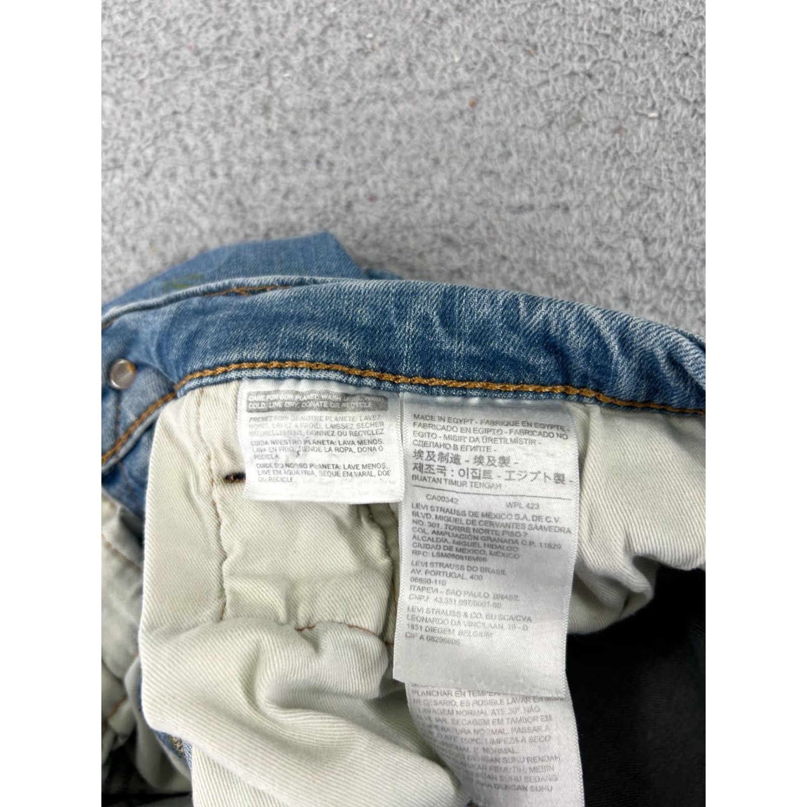 Levi's Levis Jeans Men 32 Blue Denim 511 Slim Fit 5-Pocket Cotton Blend Regular Inseam 29" Mid Rise Cotton Denim Read Read Size US 32 / EU 48 - 7 Thumbnail