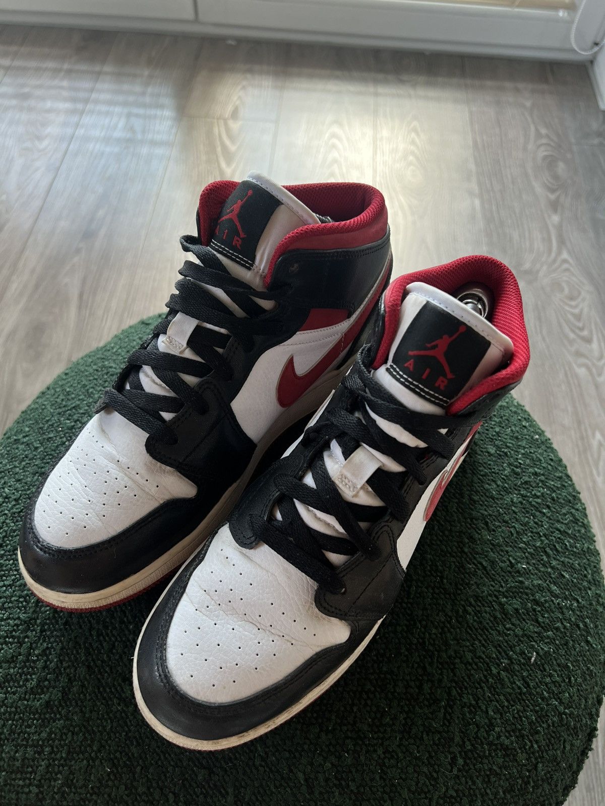 Nike Nike Air Jordan 1 Retro White Gym Mid GS Black/Red Y2K 7 Size US 7.5 / EU 40-41 - 10 Thumbnail