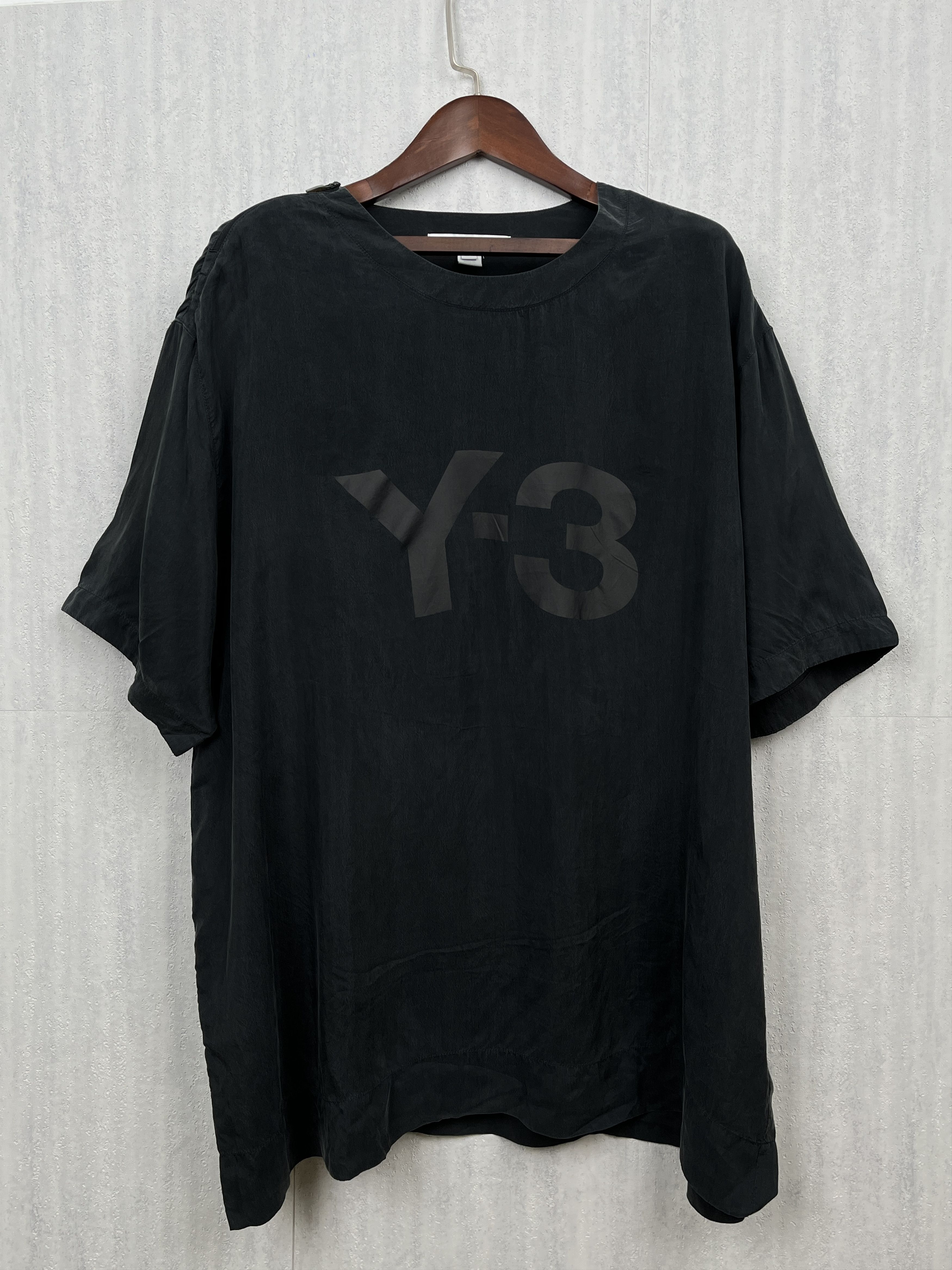 Y-3 Y-3 Logo Print T-Shirt With Zipper Size US L / EU 52-54 / 3 - 1 Thumbnail