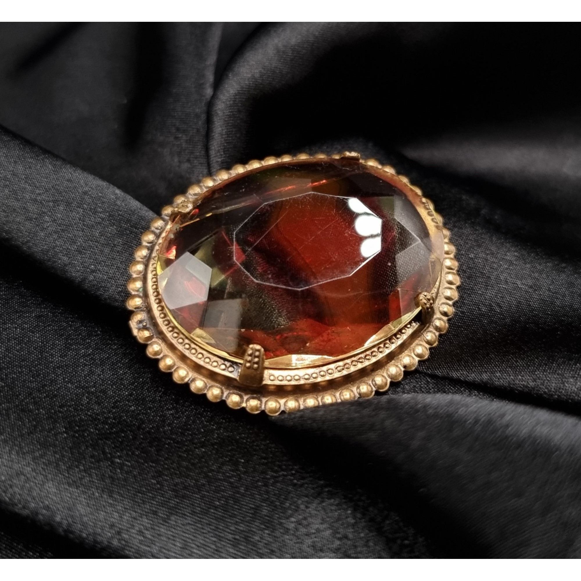 Vintage Vintage 1930's-1940's Faceted Red Glass Brooch Size ONE SIZE - 1 Thumbnail