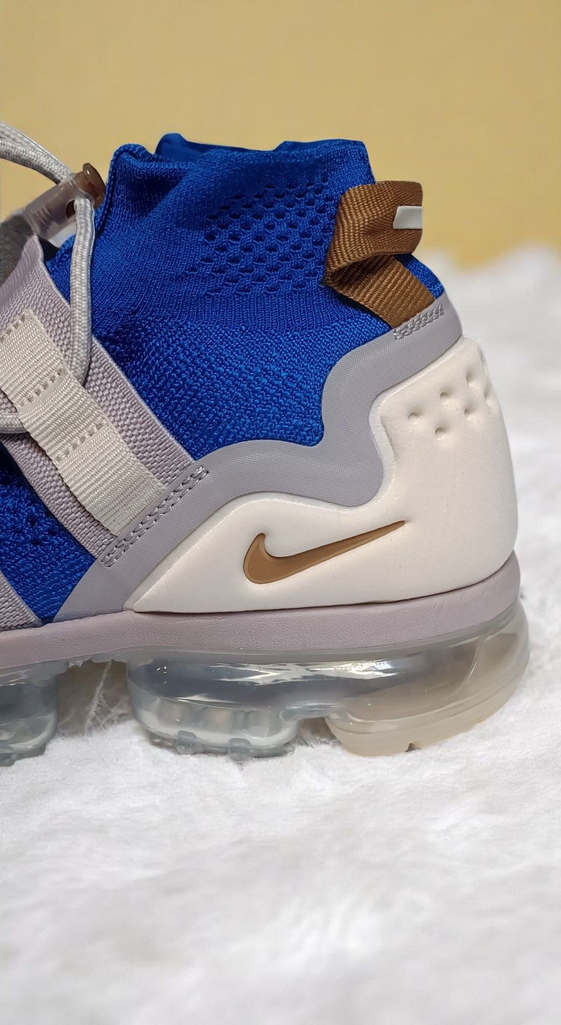 Nike Air Vapormax Flyknit Utility 'Racer Blue Moon Particle' 2018 Size US 8 / EU 41 - 7 Thumbnail