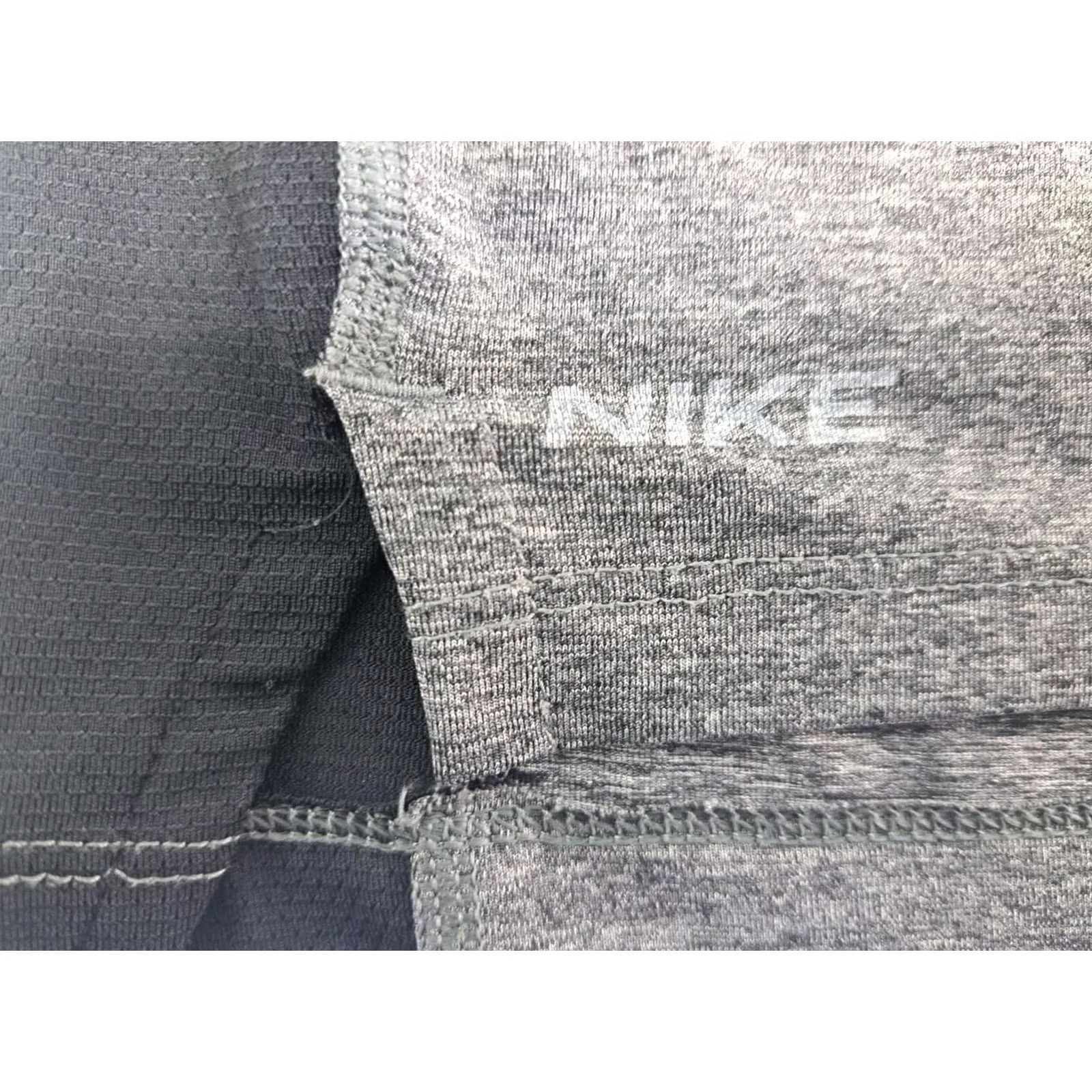 Nike Nike Dri-FIT Tight Fit Long Sleeve Training Shirt 2XL Blk/Grey Mens Crew Neck Pullover Moisture Wicking Lightweight Size US XXL / EU 58 / 5 - 6 Thumbnail