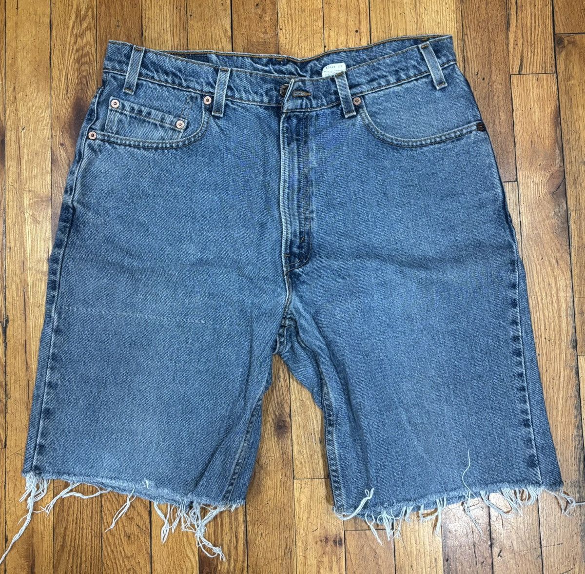 Levi's Vintage Clothing Vintage 90s Levis 505 Patch Red Tab Cut Off Jean Shorts Size US 36 / EU 52 - 2 Thumbnail