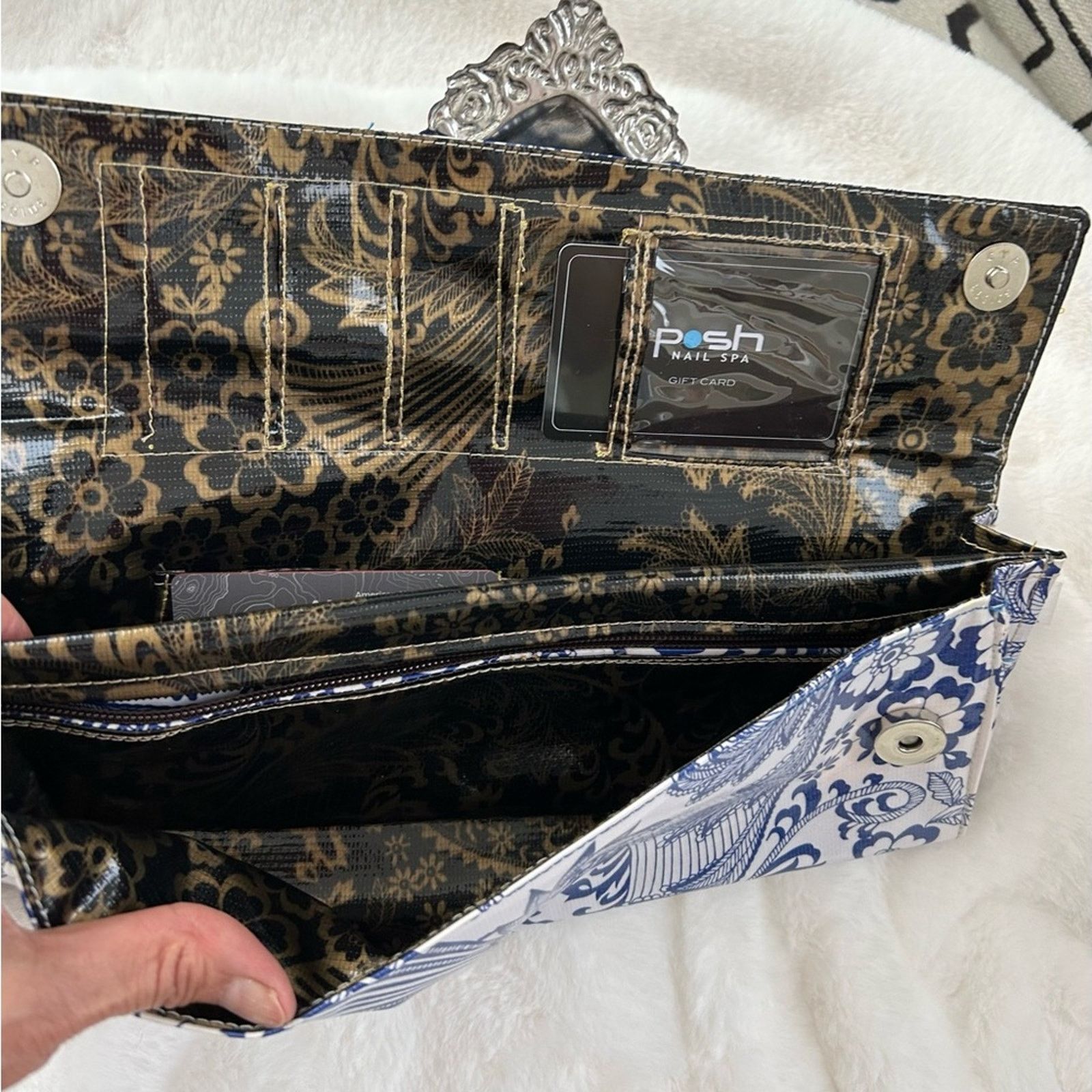 & Other Stories Women’s blue and white vinyl clutch with pink tin heart Size ONE SIZE - 7 Thumbnail