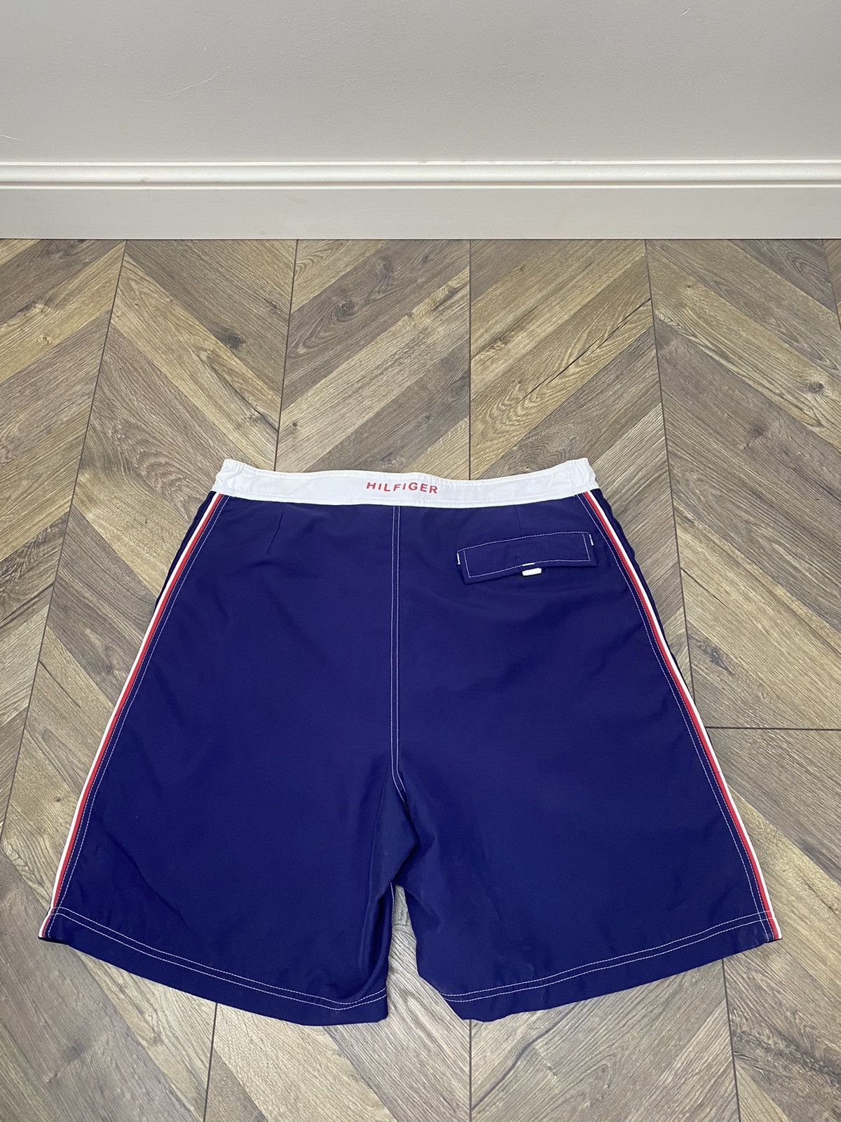 Tommy Hilfiger × Vintage Vintage Tommy Hilfiger 90s style shorts Size US 35 - 8 Thumbnail