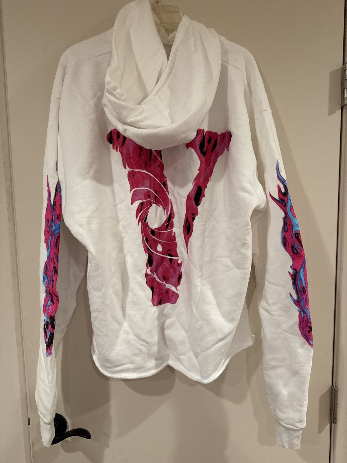 Vlone Brand new White Vlone Miami Vice hoodie size medium Size US M / EU 48-50 / 2 - 4 Thumbnail