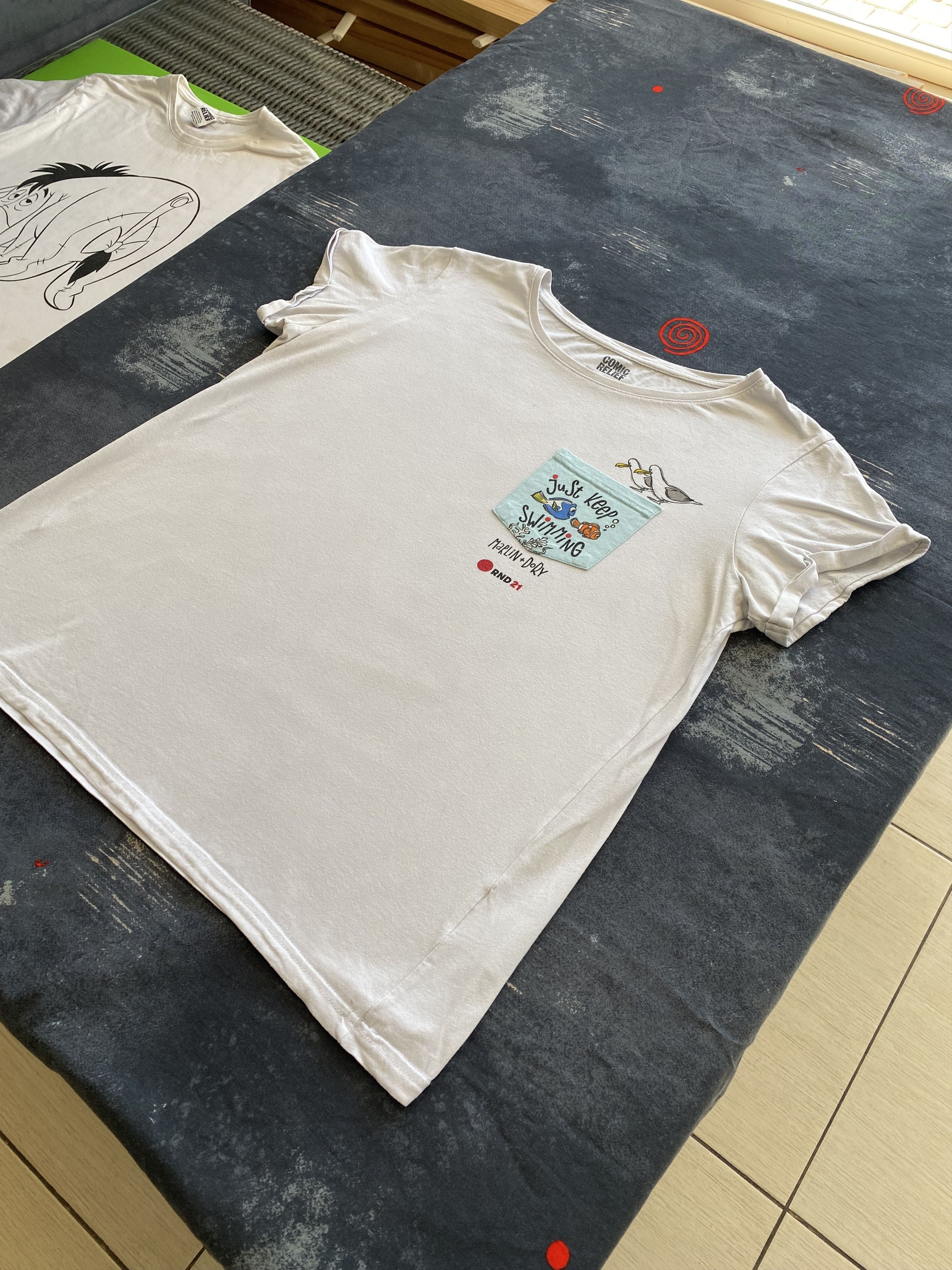 Cartoon Network Comic Relief Finding Nemo Vintage Cartoon T-shirt Size L / US 10 / IT 46 - 16 Thumbnail