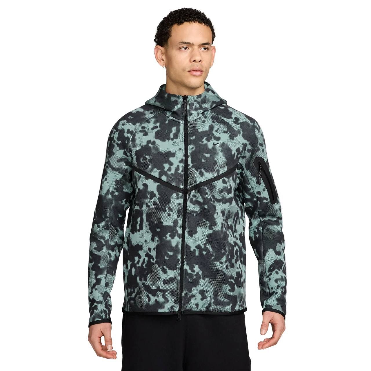 Nike Nike tech fleece zip hoodie size : M, L camo rare drill Size US L / EU 52-54 / 3 - 1 Preview