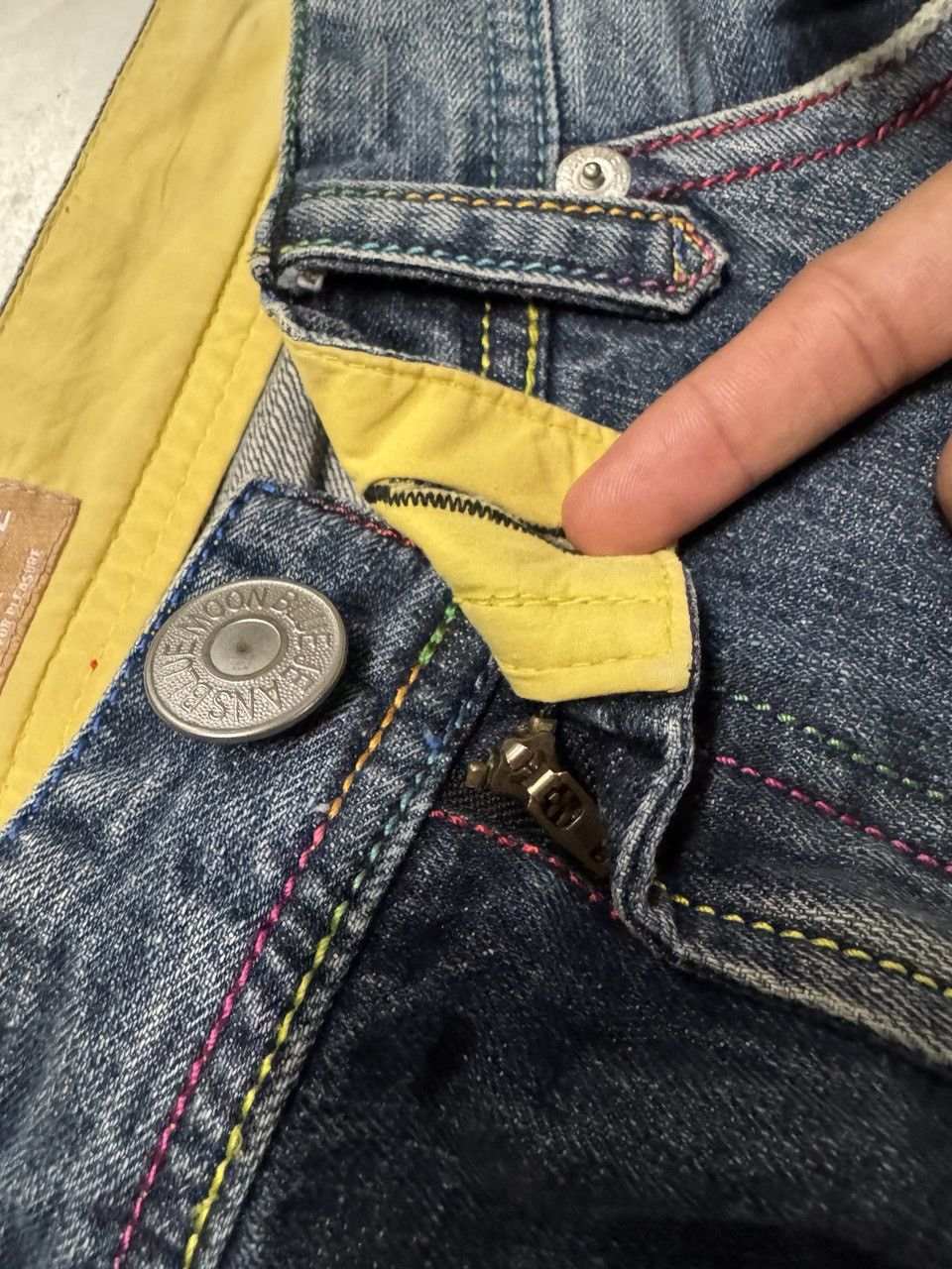 Japanese Brand TWIST LEG 90s BMB-Jeans Mudwash Distressed Insane Big Logo Size US 32 / EU 48 - 12 Thumbnail