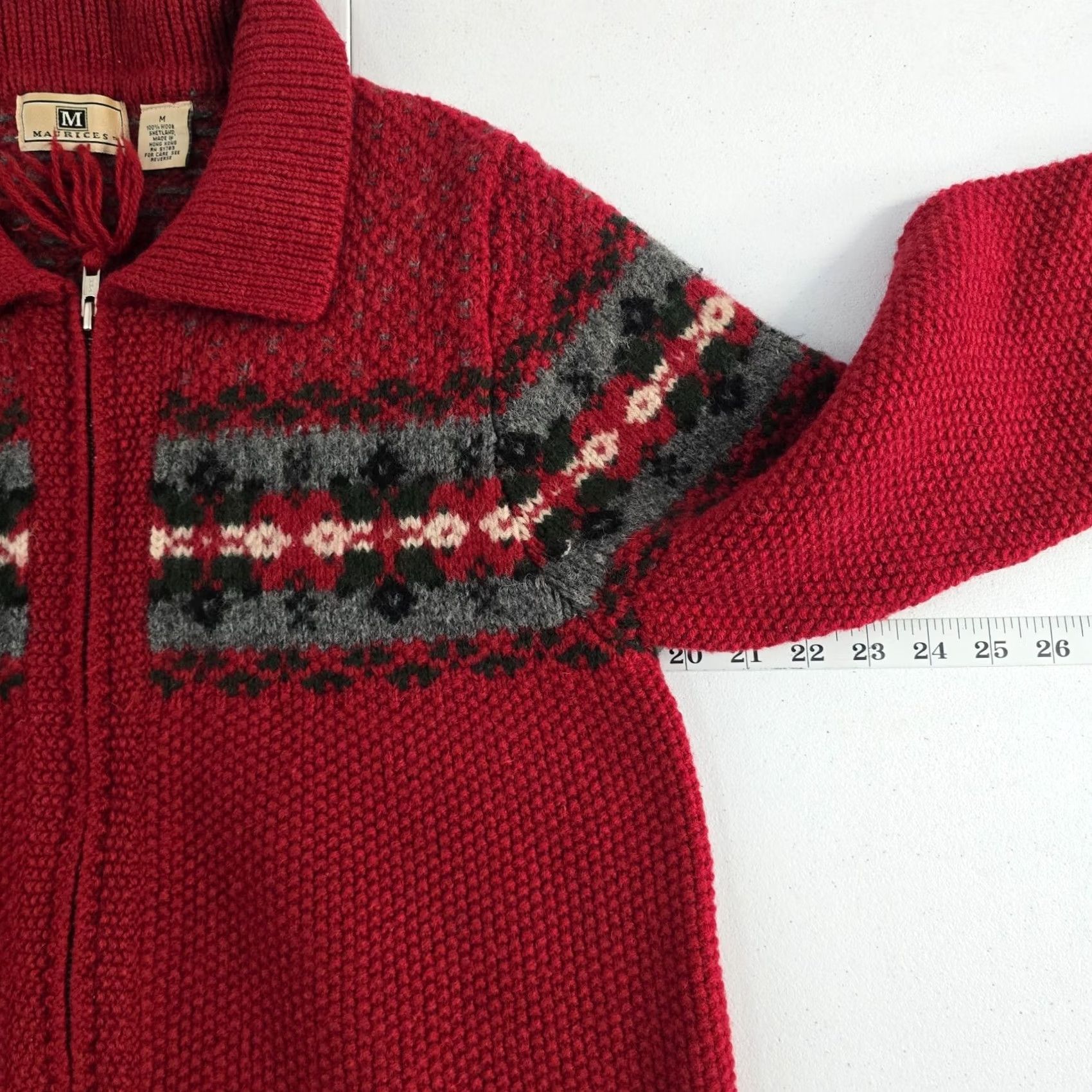 Vintage VINTAGE Maurices Women’s Red Fair Isle Zip Cardigan Sweater M 100% Wool Size M / US 6-8 / IT 42-44 - 3 Thumbnail