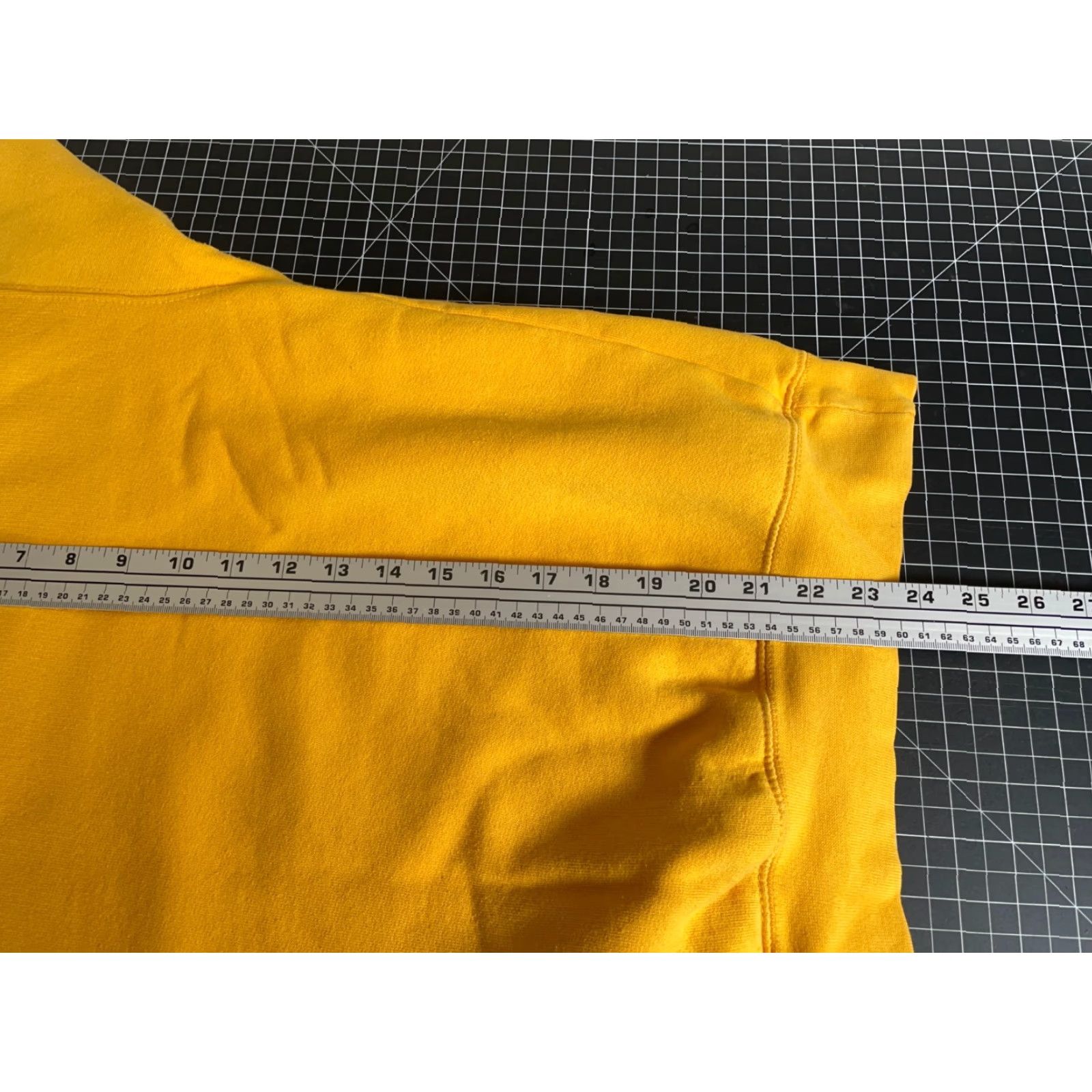 Vintage VINTAGE St. John's Bay Sweatshirt Boxy Fit Crewneck Yellow Gold Men L Sweatshirt Size US L / EU 52-54 / 3 - 6 Thumbnail