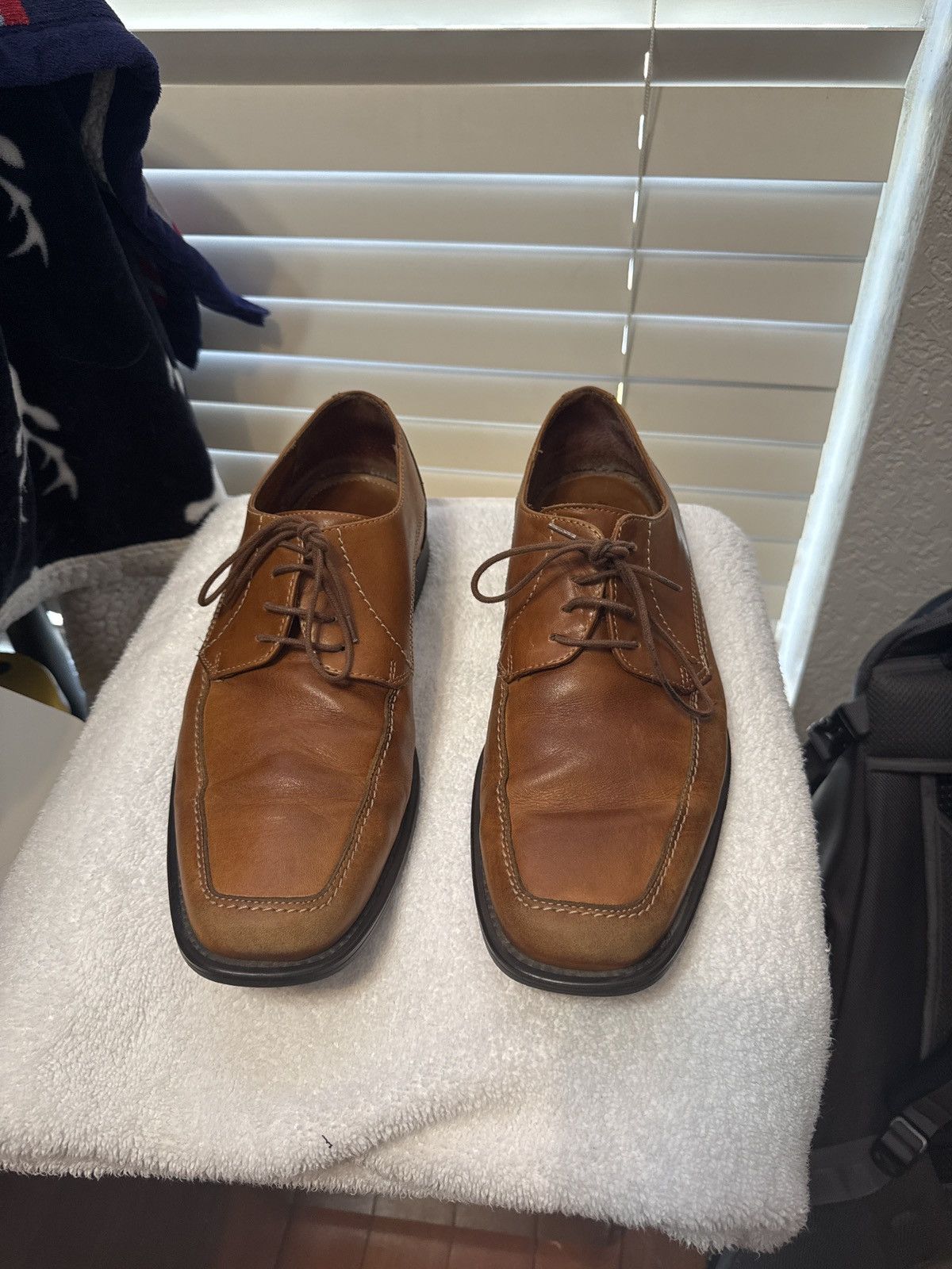 Johnston & Murphy Johnston and Murphy tan size 9.5 lace up dress shoes Size US 9.5 / EU 42-43 - 4 Thumbnail