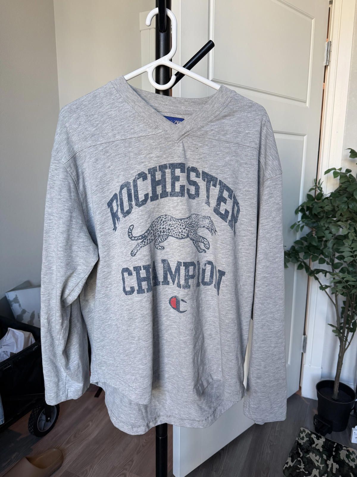 Champion CHAMPION / ZARA PRINTED LONG SLEEVE T-SHIRT MEDIUM Size ONE SIZE - 1 Thumbnail