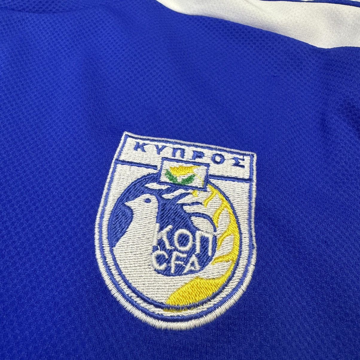 Adidas Cyprus 08/10 home shirt Size US M / EU 48-50 / 2 - 4 Thumbnail