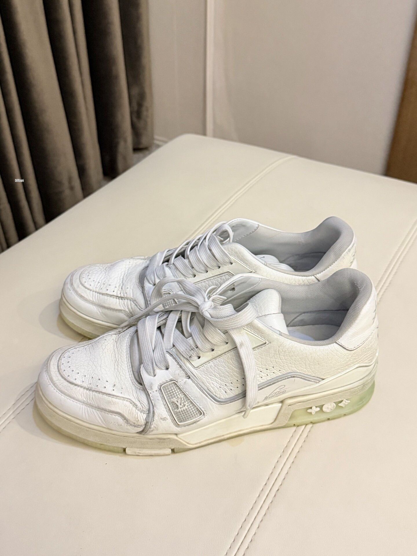 Louis Vuitton Louis Vuitton LV Trainer White Cement Size US 8 / EU 41 - 1 Thumbnail
