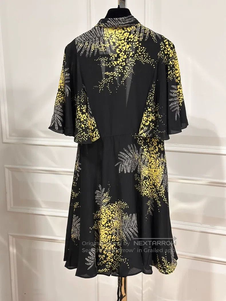 Valentino Valentino Silk short-sleeved dress Size XS / US 0-2 / IT 36-38 - 2 Thumbnail