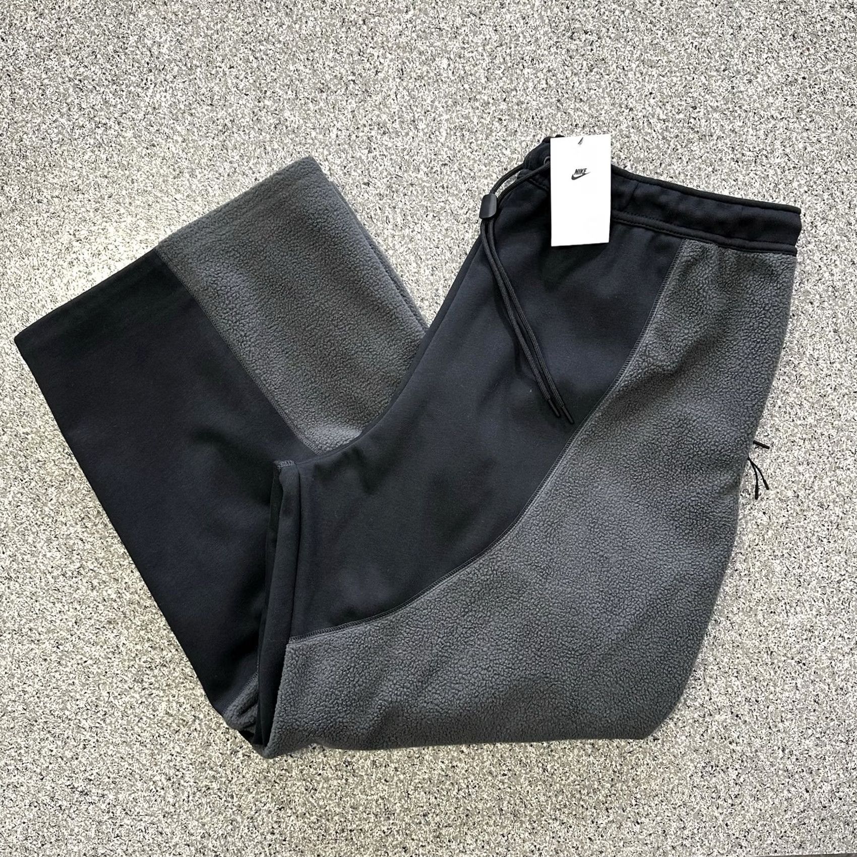 Nike Nike Tech Knit Pants Mens 3XL Wide-Leg Oversized Black Size US 39 - 2 Thumbnail