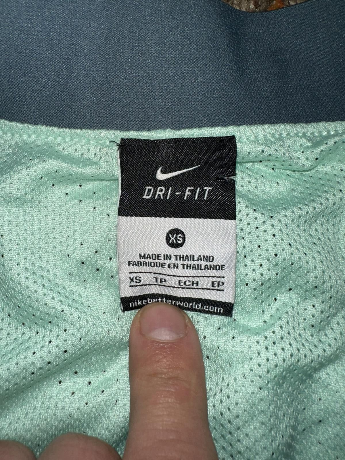 Nike Nike Women’s Flat Front Elastic Waist Dri-Fit Mesh Running Shorts Size 26" / US 2 / IT 38 - 3 Thumbnail