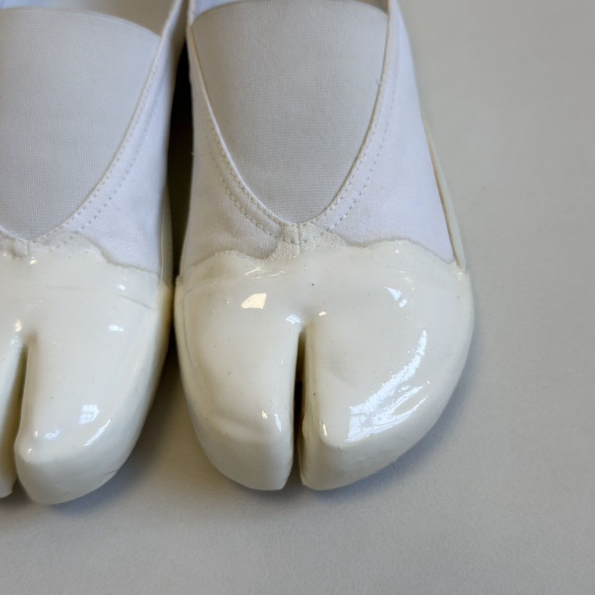 Maison Margiela S/S 20 White ‘Resin Dipped’ Tabi Sneakers Size US 8 / IT 38 - 9 Thumbnail