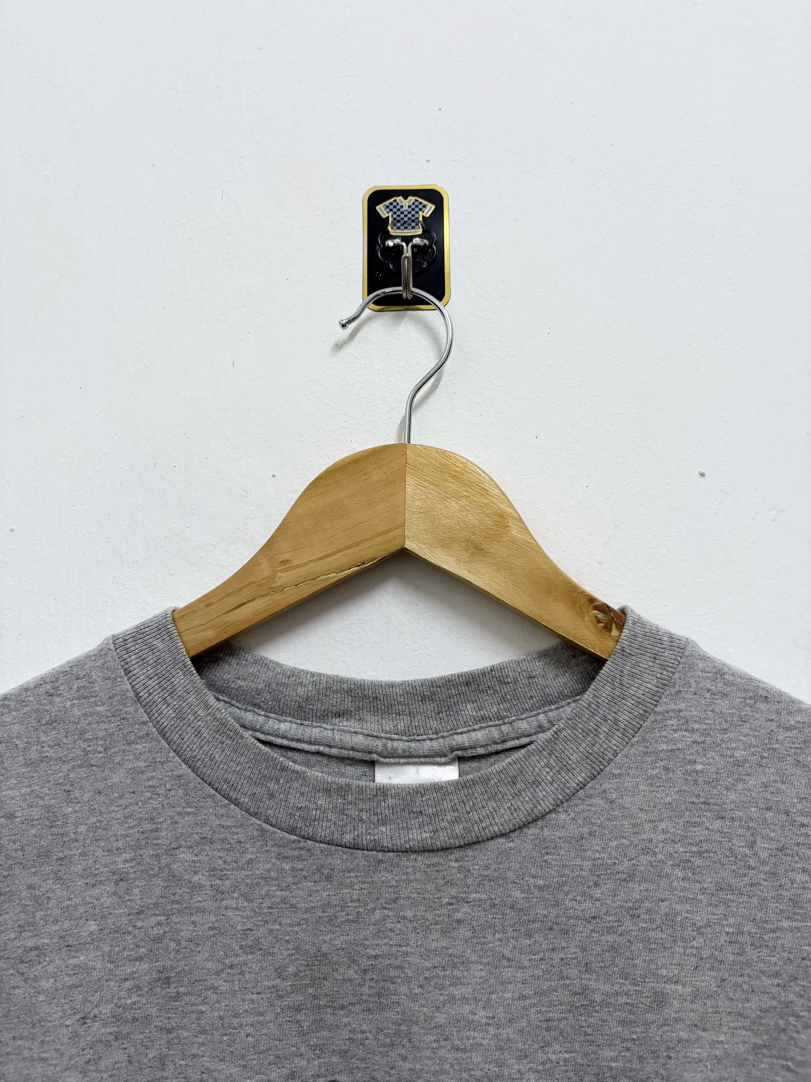 Vintage 2000's Emotion of Chuck Norris Ripoff Barbara Kruger T-Shirt Size US M / EU 48-50 / 2 - 6 Thumbnail