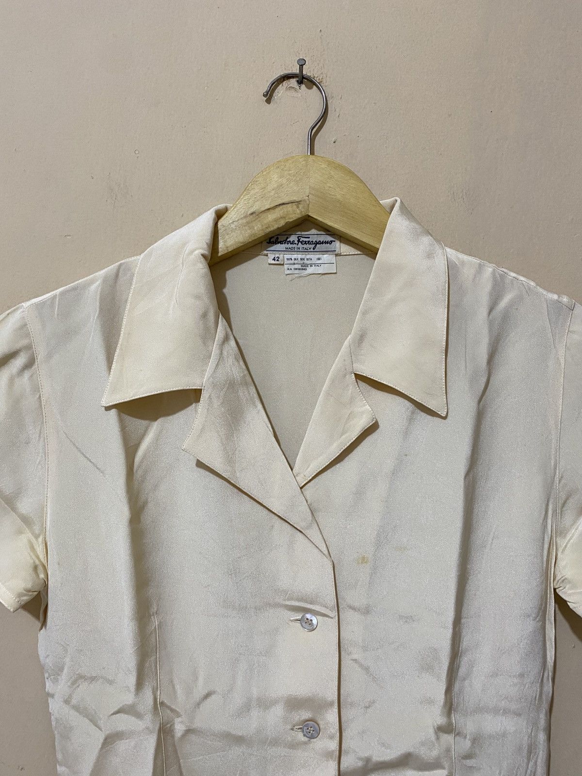 Salvatore Ferragamo Salvatore Ferragamo Silk Button Shirt Size M / US 6-8 / IT 42-44 - 3 Thumbnail