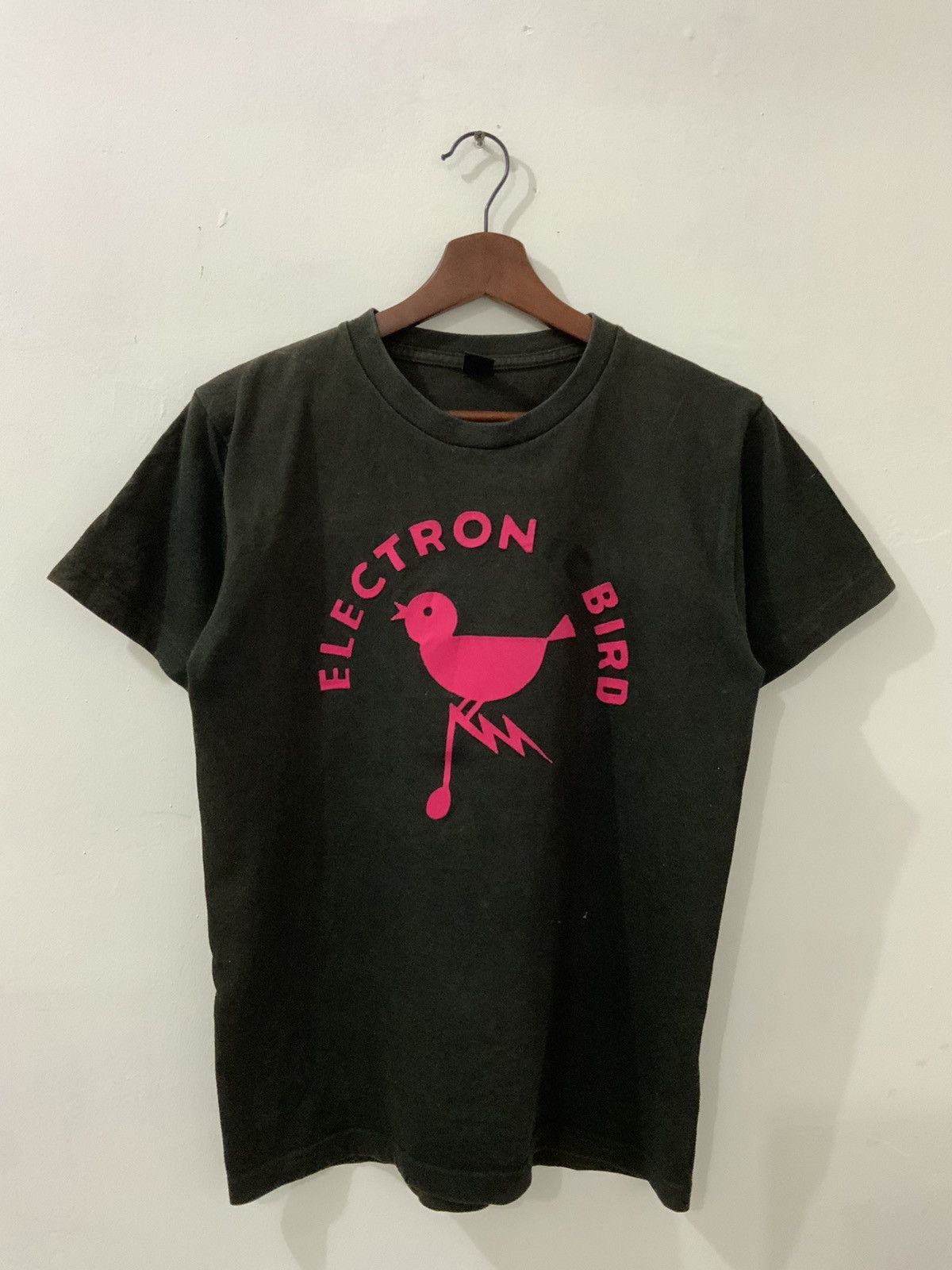 Japanese Brand Electronic Bird Black Tee Size US S / EU 44-46 / 1 - 1 Thumbnail