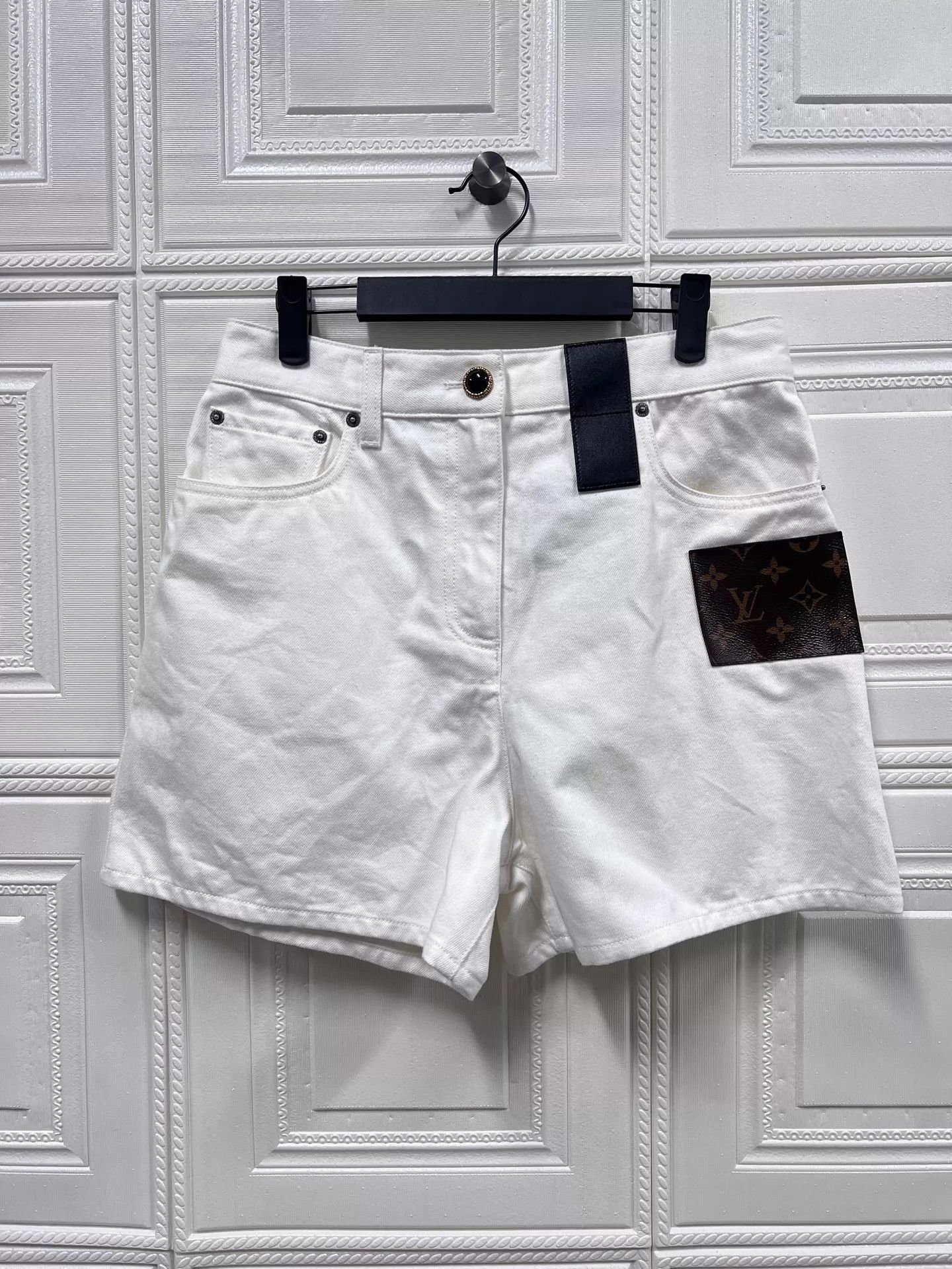 Louis Vuitton Louis Vuitton Monogram Denim Cotton Leather Trim Short 40 Size 28" / US 6 / IT 42 - 1 Thumbnail
