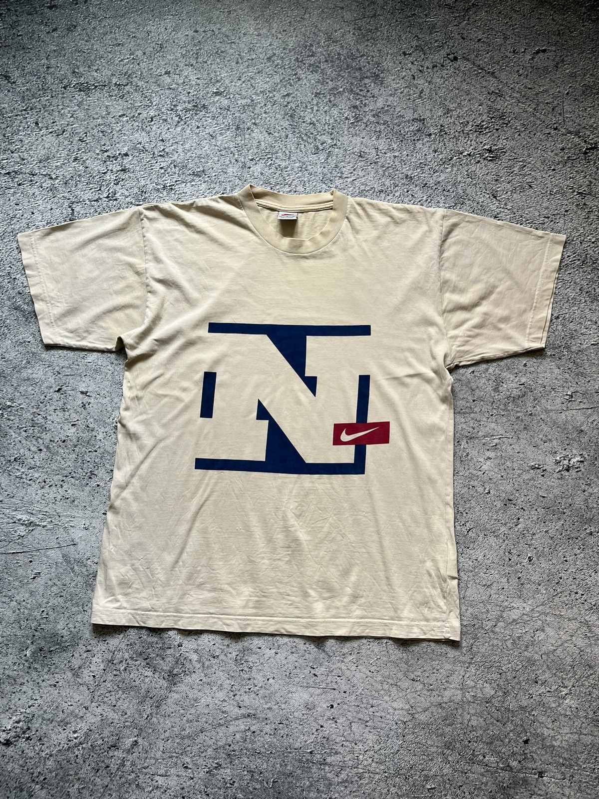 Nike × Vintage Vintage 2000 big logo Nike T Shirt Mens Large Size US L / EU 52-54 / 3 - 2 Thumbnail