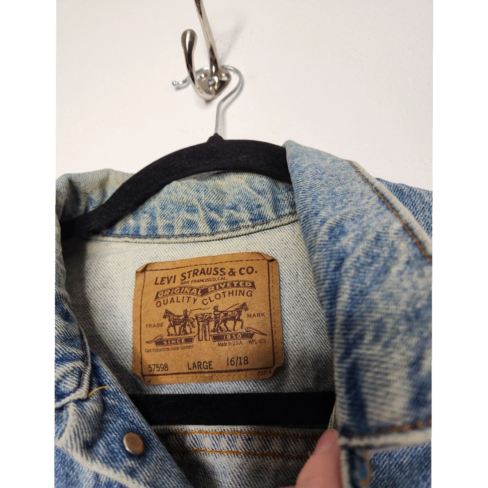 Levi's VINTAGE Levi's Denim Coat Jacket Womens L 16/18 White Tab Distressed Beauty Denim Jacket Womens Large Classic Coat Size L / US 10 / IT 46 - 7 Thumbnail