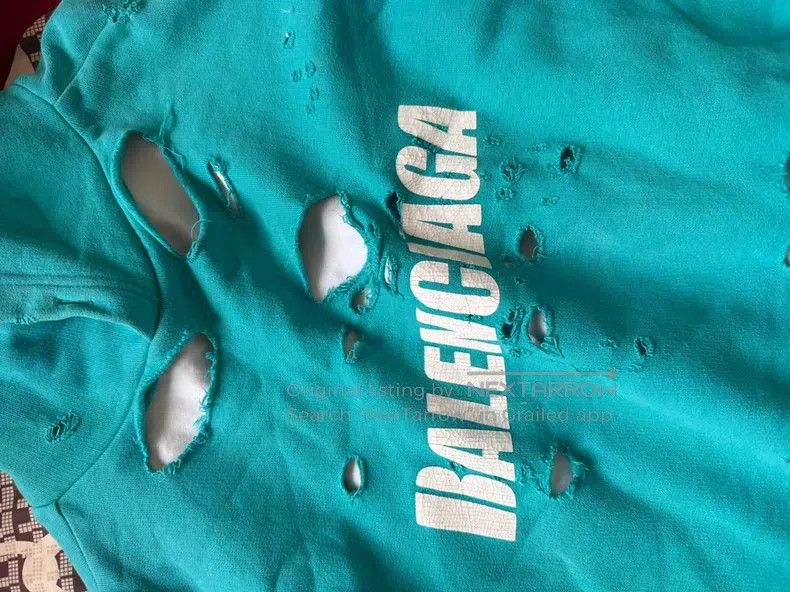 Balenciaga Balenciaga Letter print ripped hooded sweater Size US XXS / EU 40 - 2 Thumbnail