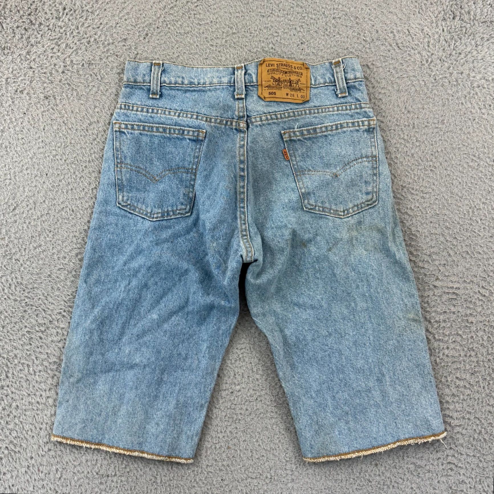Levi's VINTAGE Levi's 505 Jean Shorts Mens 28 Orange Tab Cut Off Loose Skater Y2K 12" Jeans Shorts Mens 28 Blue Orange Tab 505 Levi's Cut Off Y2K 12" Size US 28 / EU 44 - 2 Thumbnail