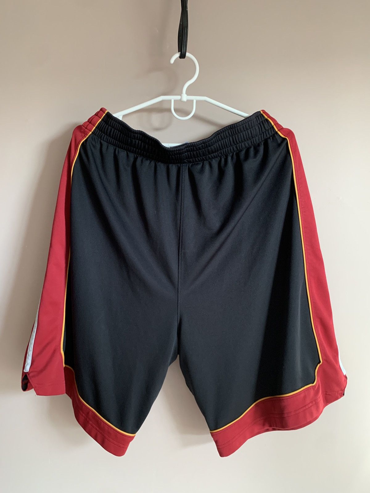 NBA MIAMI HEAT NBA ADIDAS SHORTS 2013 BLACK XL MENS Size US 36 / EU 52 - 2 Thumbnail