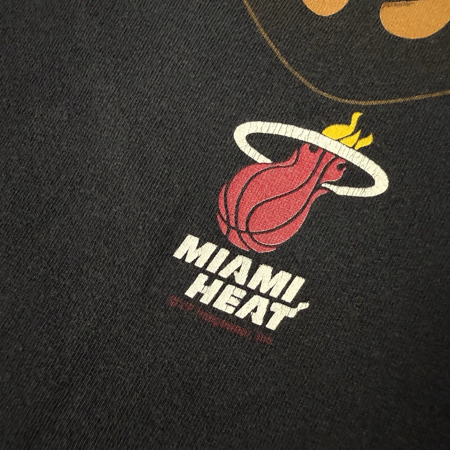 Champion VINTAGE Majestic Miami Heat T Shirt Adult Large Black Dwyane Wade Graphic Rare Champion Size US L / EU 52-54 / 3 - 4 Thumbnail