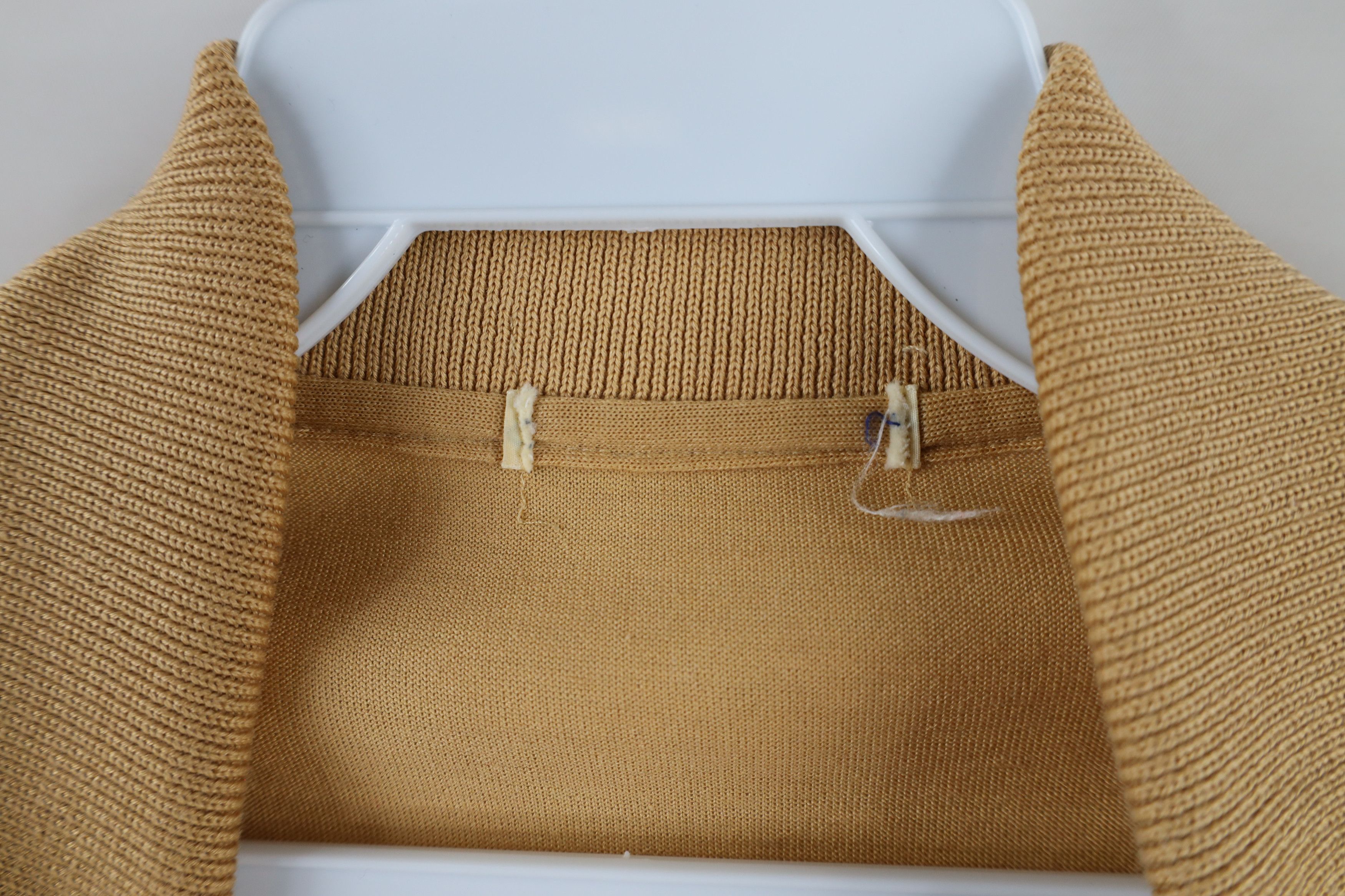 Vintage Vintage 70s Streetwear Knit Collared Pocket Polo Shirt Beige Size US S / EU 44-46 / 1 - 8 Thumbnail