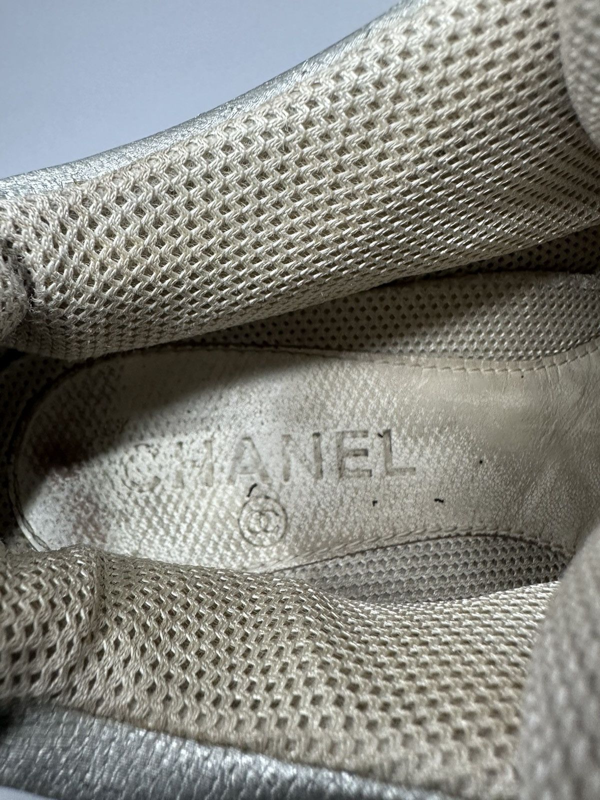 Chanel Chanel Interlocking CC Cracked Metallic Leather Sneakers Size US 7 / EU 40 - 7 Thumbnail