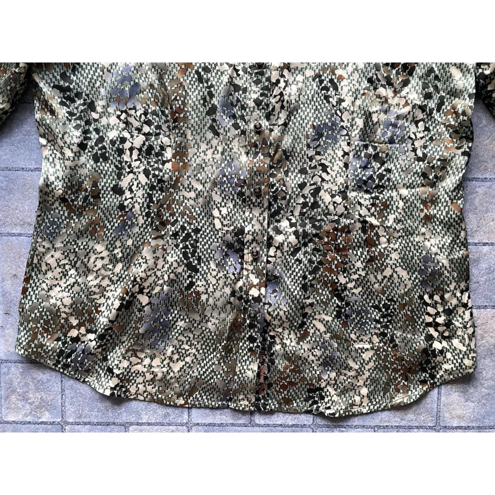 Robert Graham Robert Graham Long Sleeve Womens L Shirt 100% Silk Green Snake Skin Animal Print Size L / US 10 / IT 46 - 3 Thumbnail