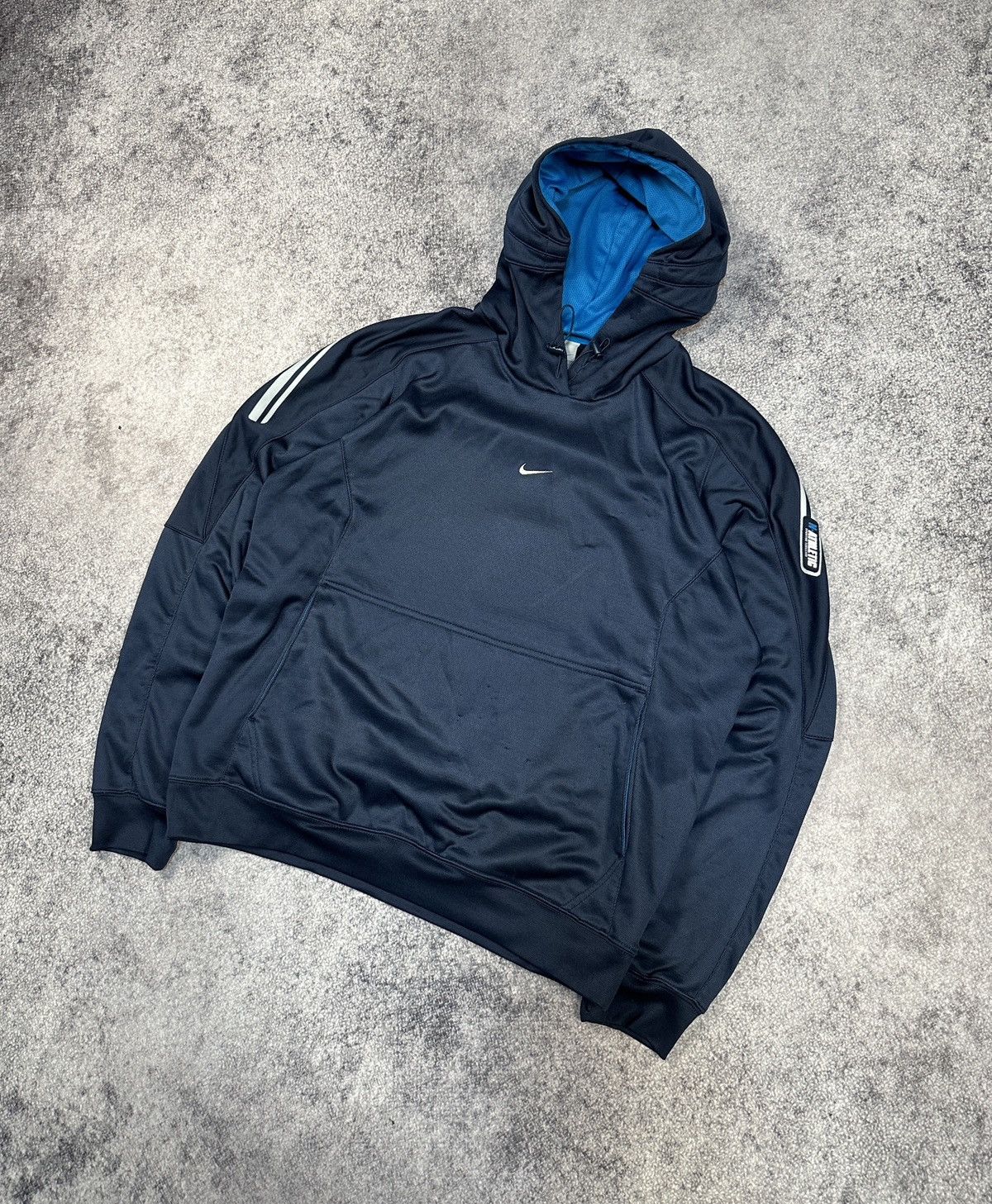 Nike × Vintage Y2K Vintage Nike Central Logo Hoodie Streetwear Rare USA M Size US M / EU 48-50 / 2 - 1 Thumbnail