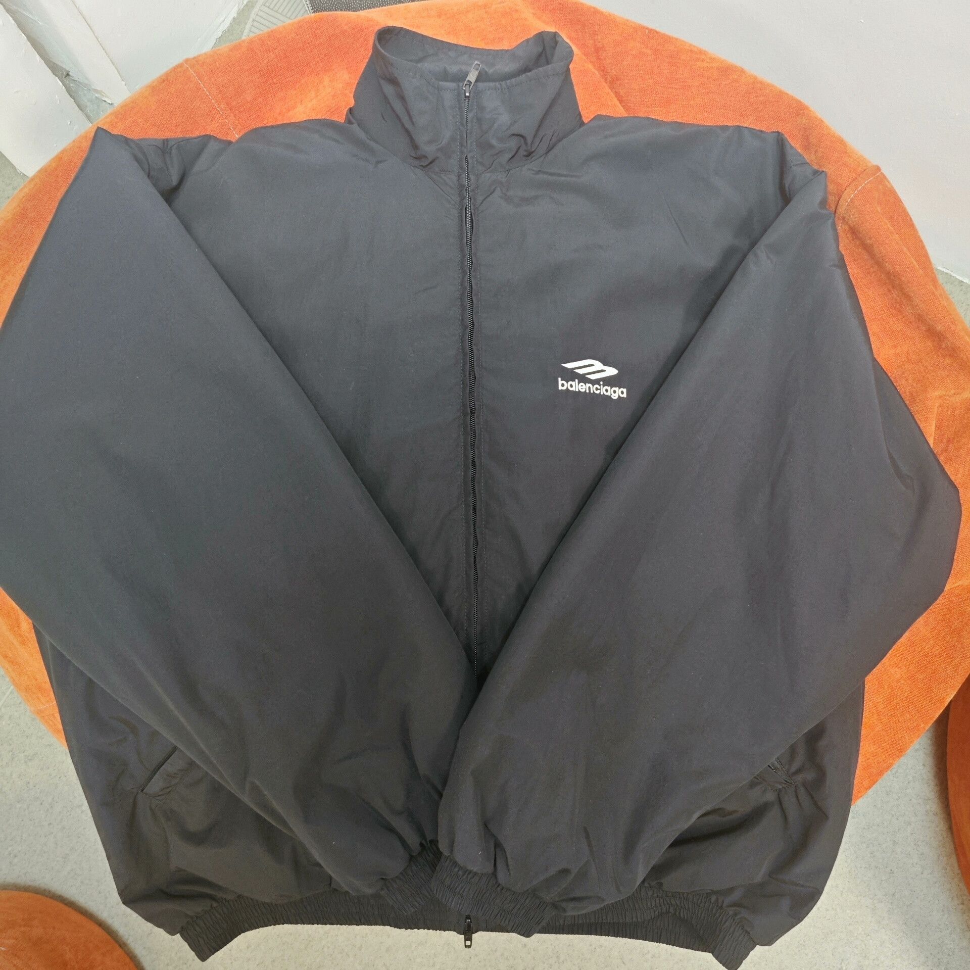 Balenciaga Balenciaga black logo windbreaker jacket Size US S / EU 44-46 / 1 - 1 Thumbnail