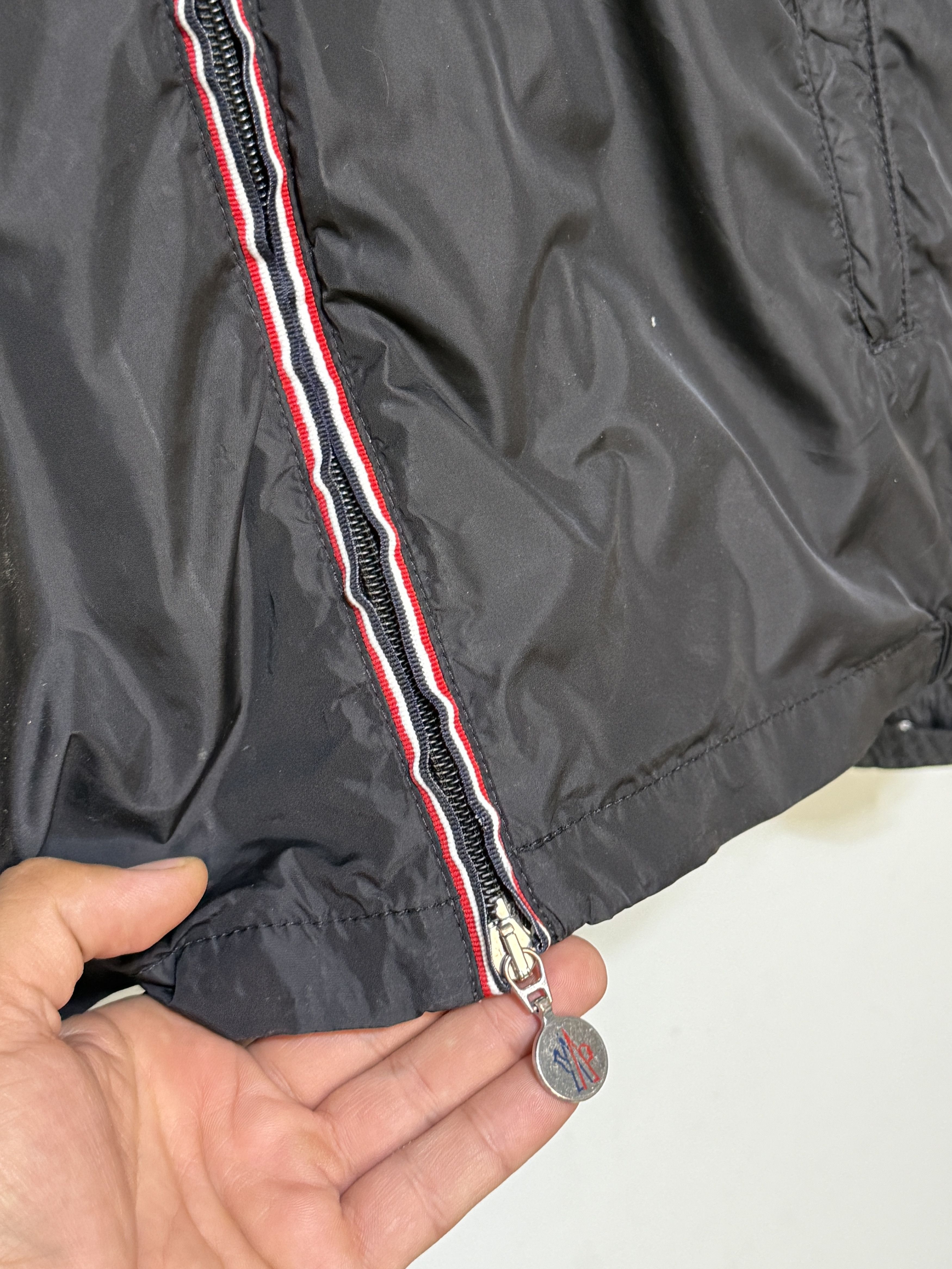 Moncler Moncler light jacket hooded URVILLE GIUBBOTTO Size US L / EU 52-54 / 3 - 6 Thumbnail