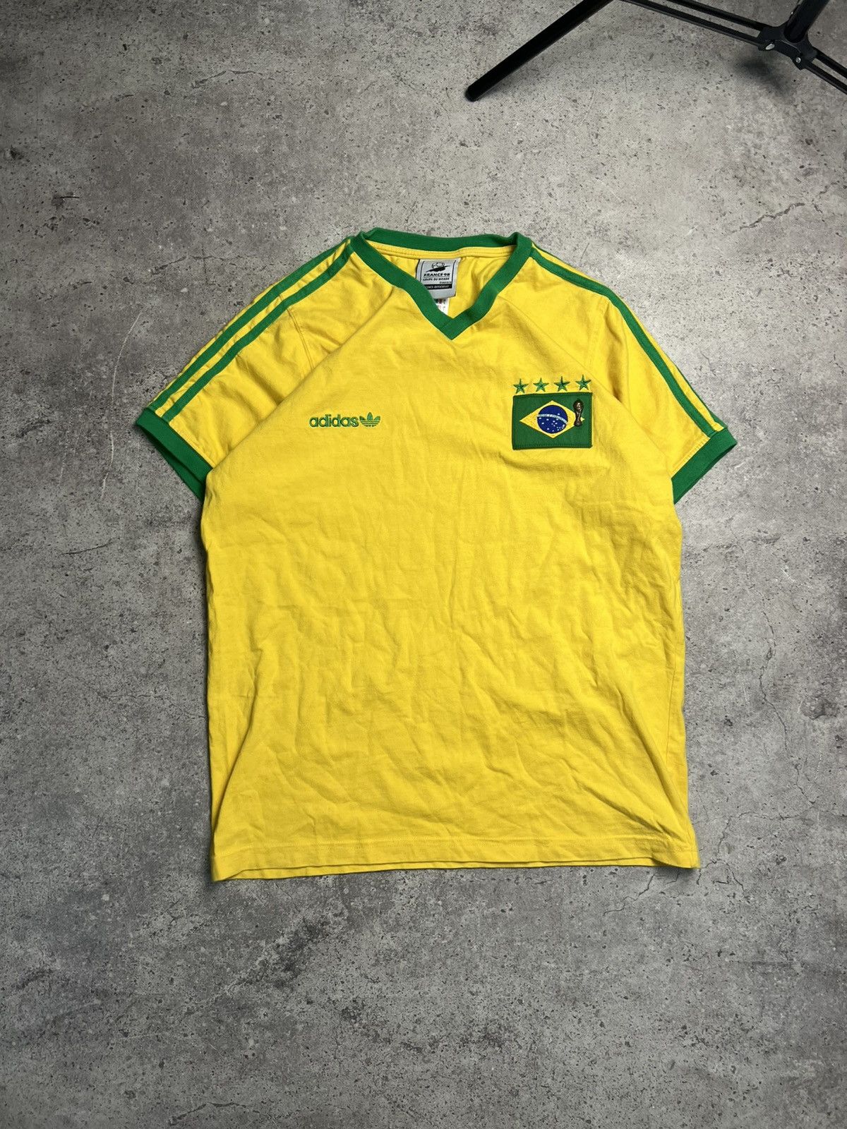 Adidas Vintage World Cup 1998 Brazil Tee Size US L / EU 52-54 / 3 - 1 Thumbnail